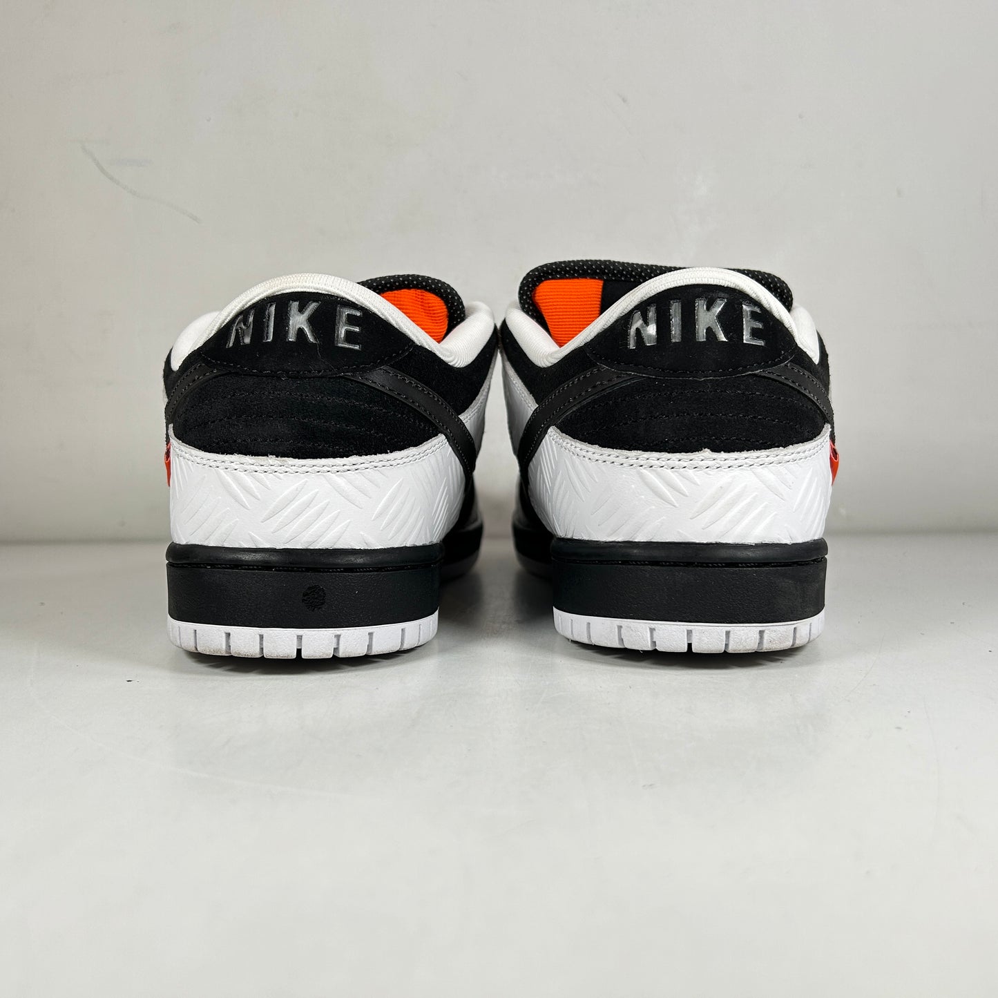 FD2629 100 Nike SB Dunk Low TIGHTBOOTH [USED] - 11.5 M (Used) (No Box)