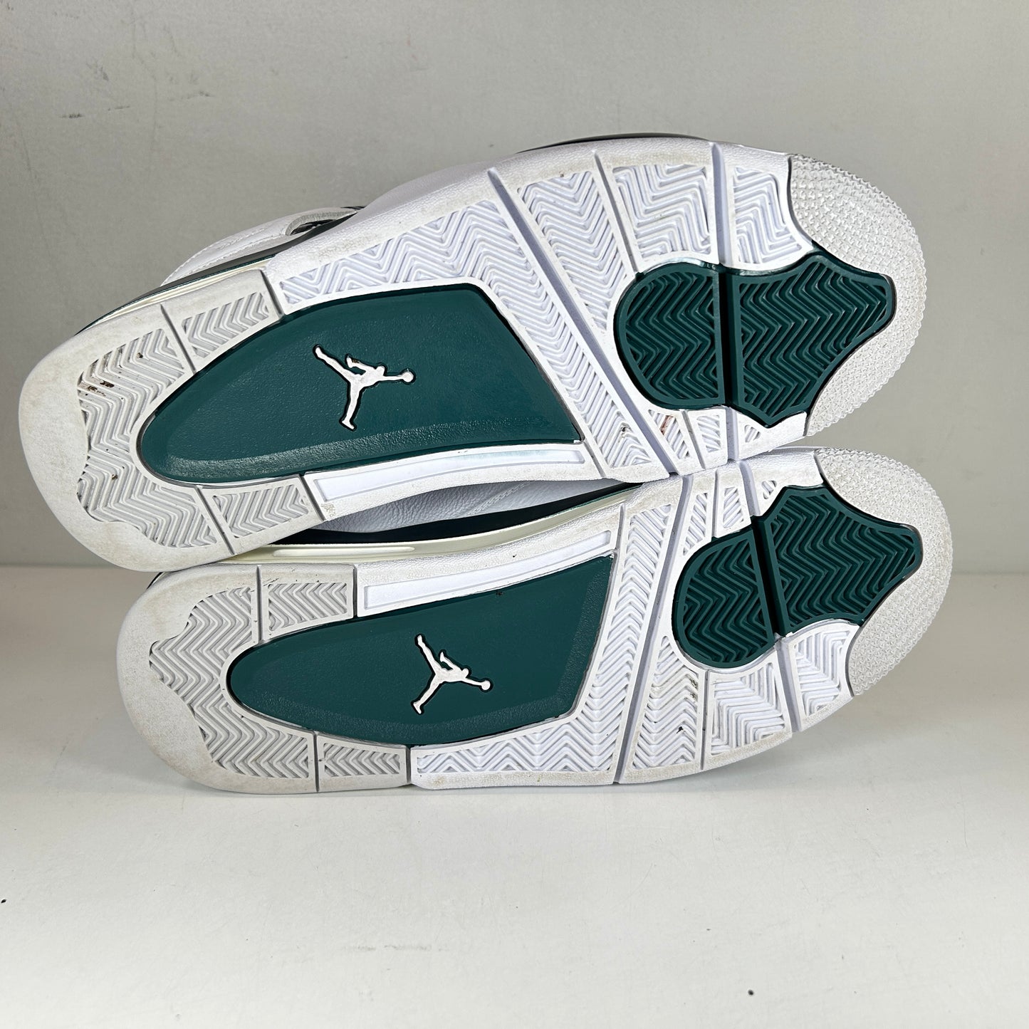 FQ8138 103 Jordan 4 Retro Oxidized Green [USED] - 9 M (Used)