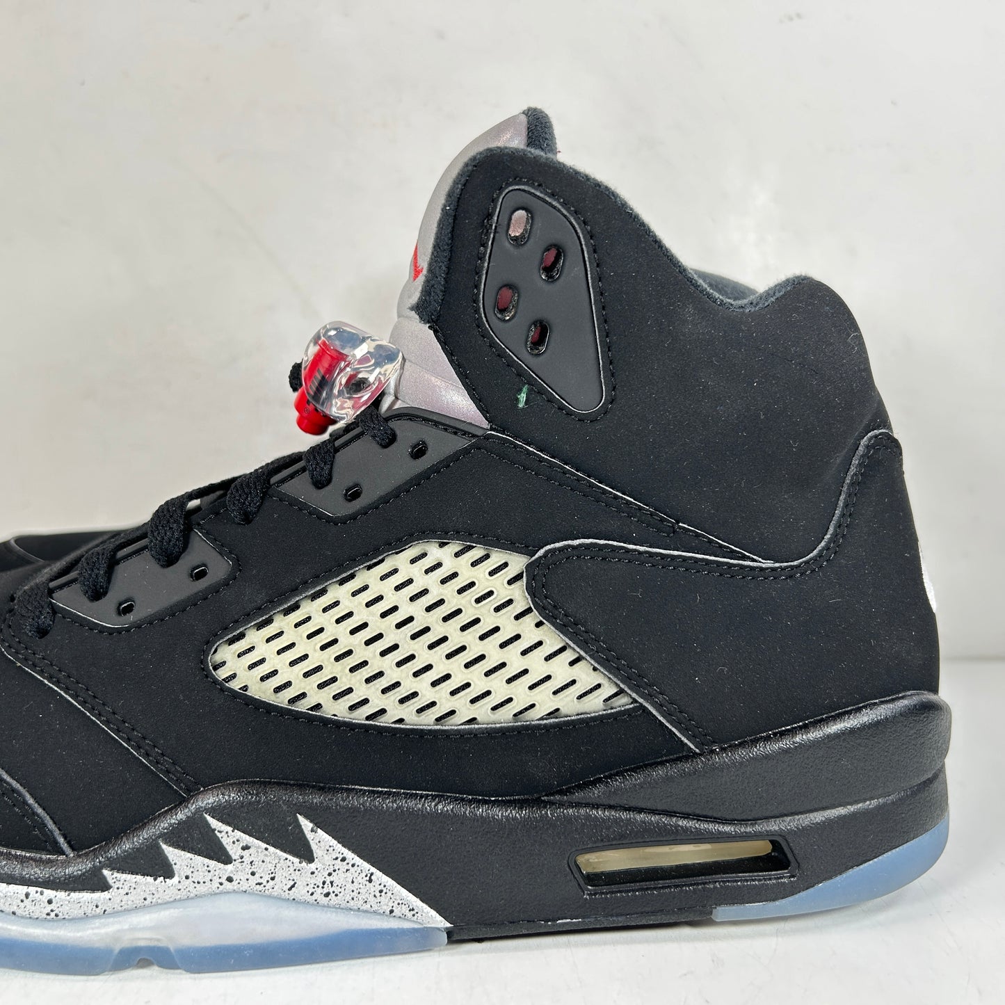 845035 003 Jordan 5 Retro Black Metallic (2016) [CONDITIONAL] - 11.5 M (Slight Yellowing)