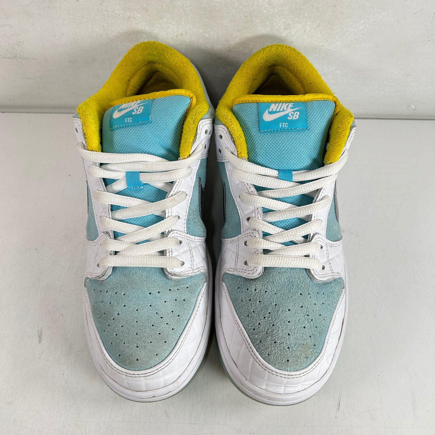 DH7687 400 Nike SB Dunk Low Pro FTC Lagoon Pulse [USED] - 10.5 M (Used) (Replace Box)