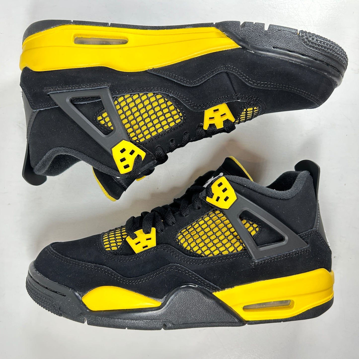 408452 017 Jordan 4 Retro Thunder (2023) (GS) [USED] - 7 Y (Used2)