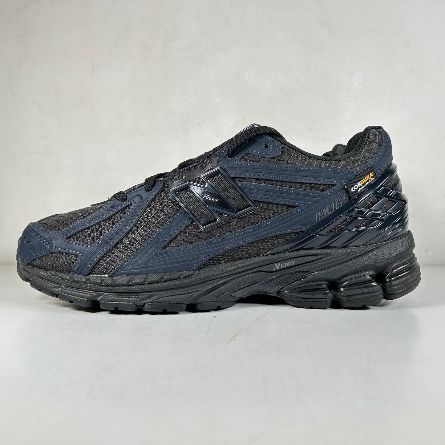 M1906RWE New Balance 1906R Cordura Outerspace [USED] - 9.5 (VNDS)