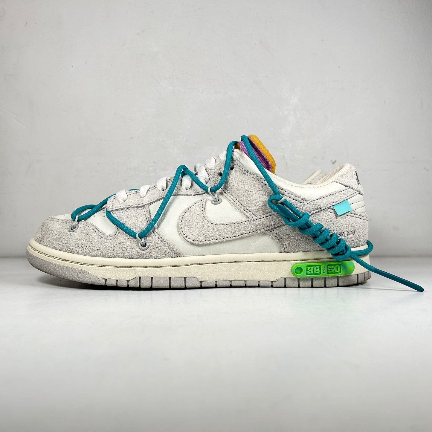 DJ0950 107 Nike Dunk Low Off-White Lot 36 [USED] - 8.5 M (Used)