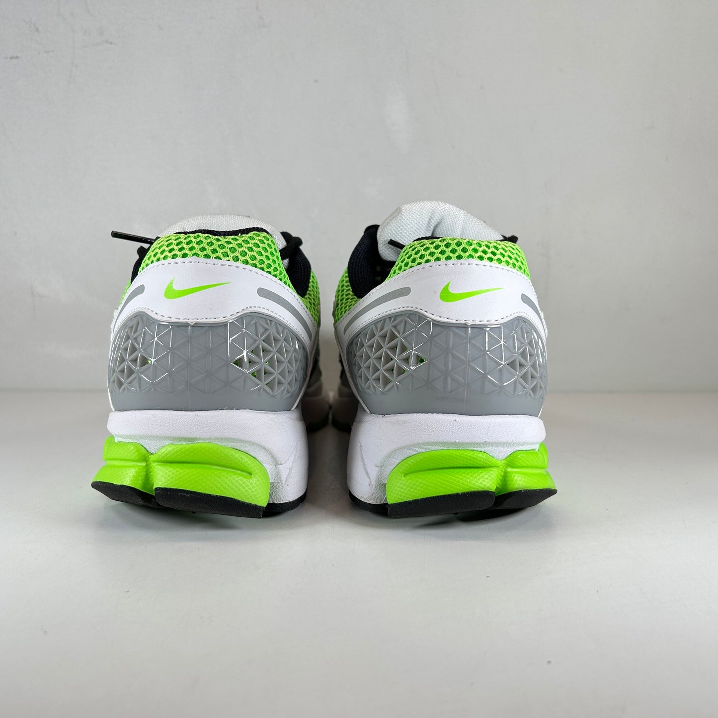 CI1694 300 Nike Zoom Vomero 5 Electric Green Black [USED] - 11.5 M (Used)