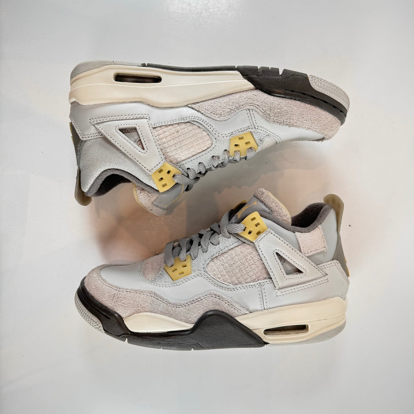 DV2262 021 Jordan 4 Retro SE Craft Photon Dust (GS) [USED] - 5 Y (Used) (Replace Box)