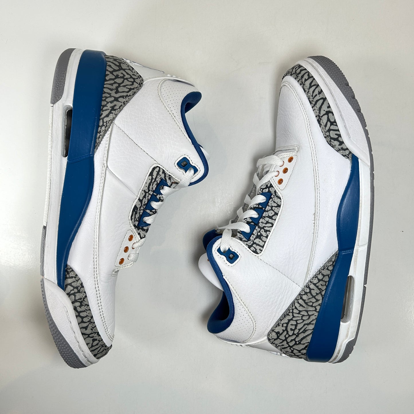 CT8532 148 Jordan 3 Retro Wizards [USED] - 8.5 M (Used)