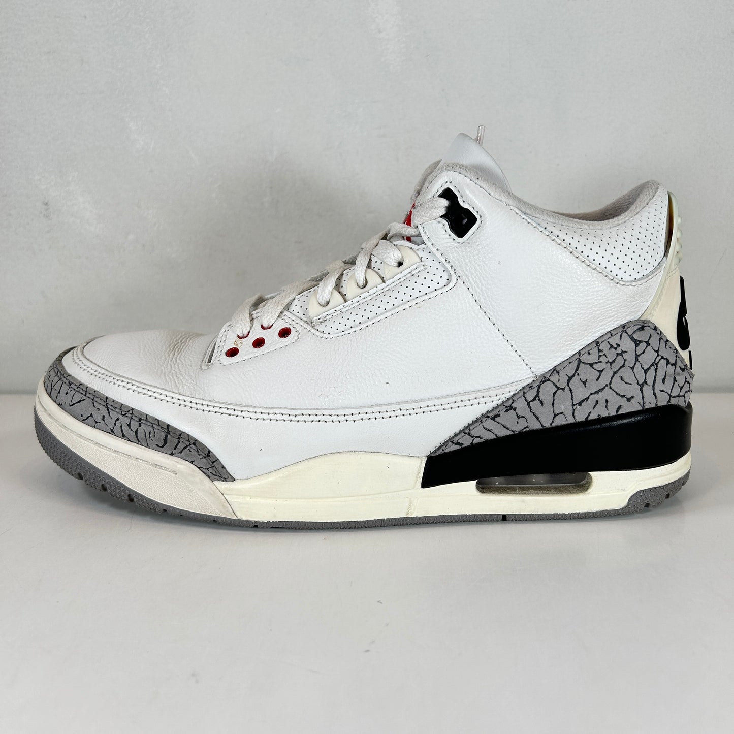 DN3707 100 Jordan 3 Retro White Cement Reimagined [USED] - 9.5 M (Used5)