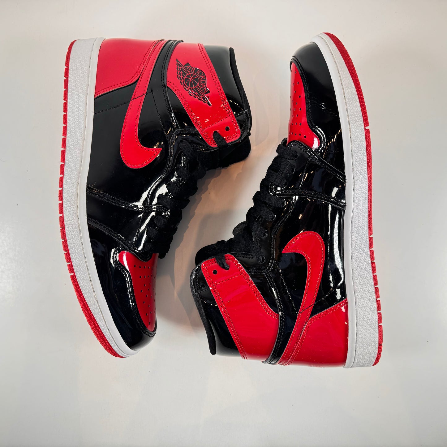 555088 063 Jordan 1 Retro High OG Patent Bred [USED] - 10.5 M (Used)