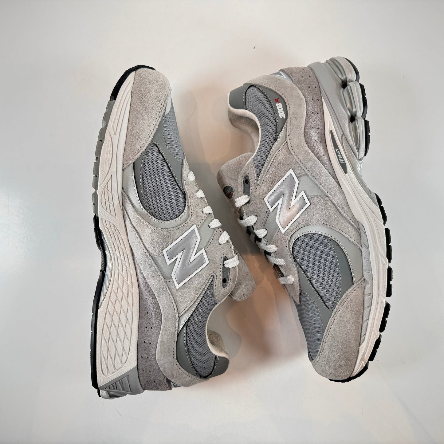 M2002RXJ New Balance 2002R Gore-Tex Concrete [USED] - 10 M (Used)