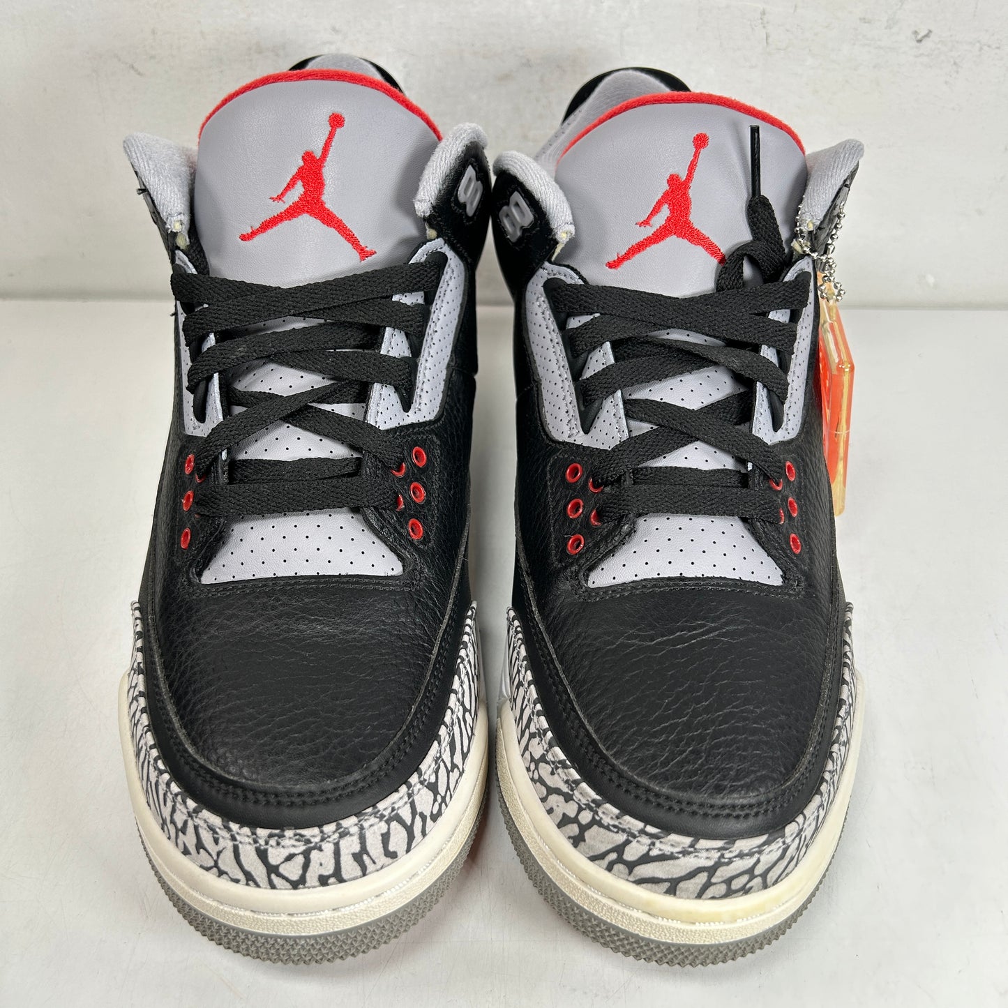 854262 001 Jordan 3 Black Cement 2018 [CONDITIONAL] - 9.5 M (Yellowing)