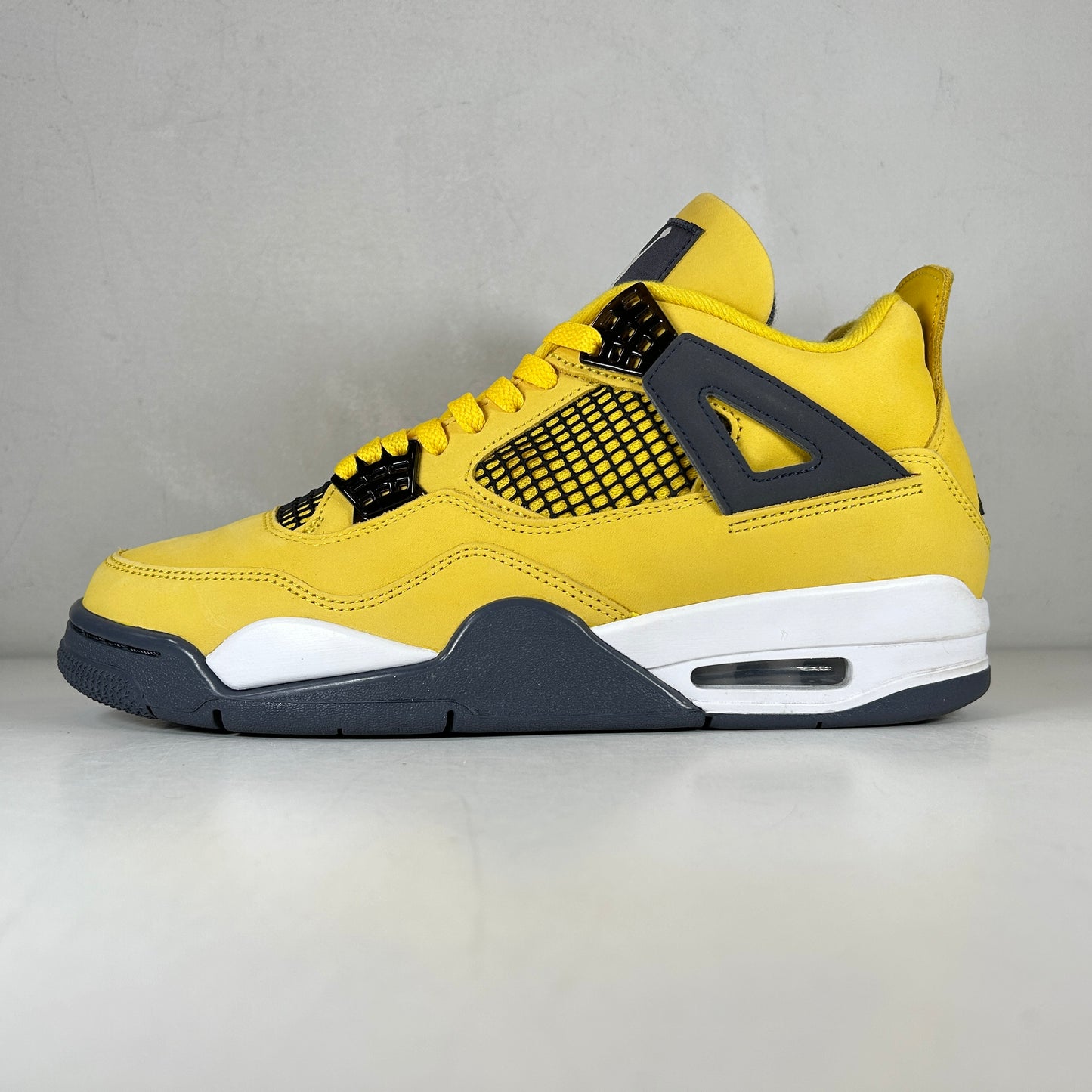 CT8527 700 Jordan 4 Retro Lightning (2021) [USED] - 9.5 M (Used6)