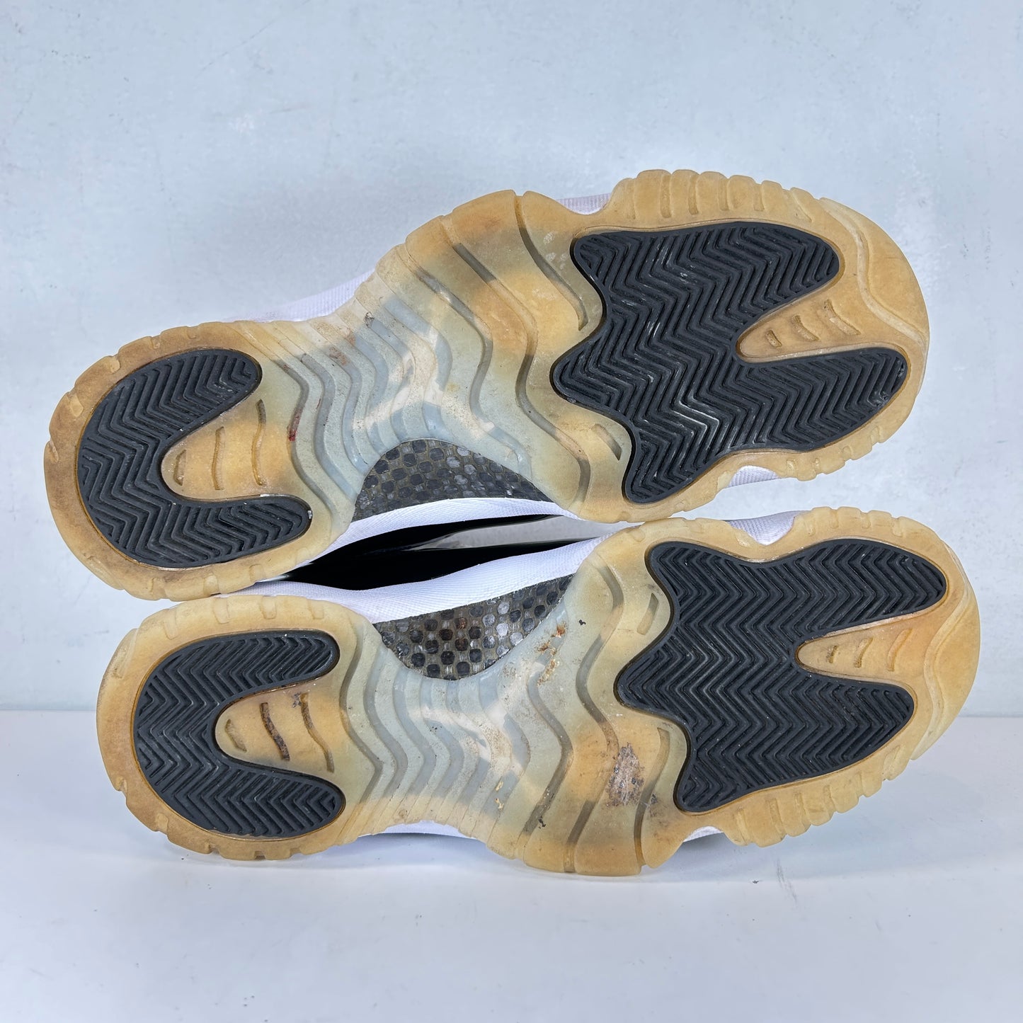 CT8012 170 Jordan 11 Retro DMP Defining Moments (2023) [USED] - 9.5 M (Used) (No Box)