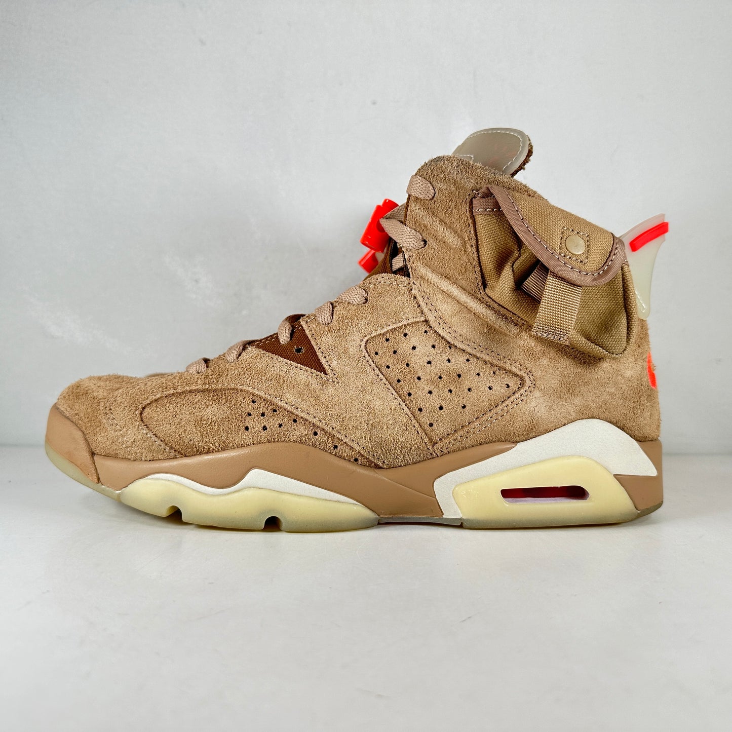 DH0690 200 Jordan 6 Retro Travis Scott British Khaki [USED] - 9.5 M (Used)