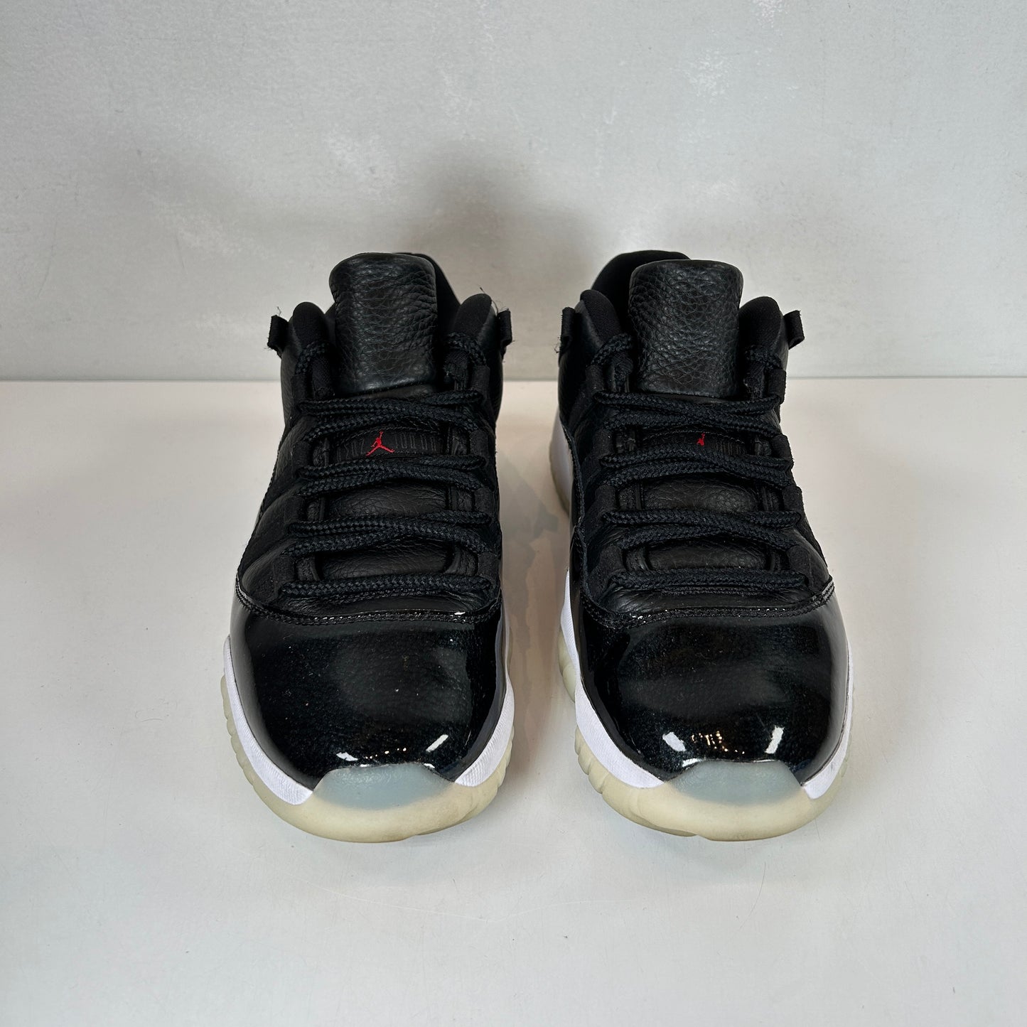 AV2187 001 Jordan 11 Retro Low 72-10 [USED] - 9 M (Used)