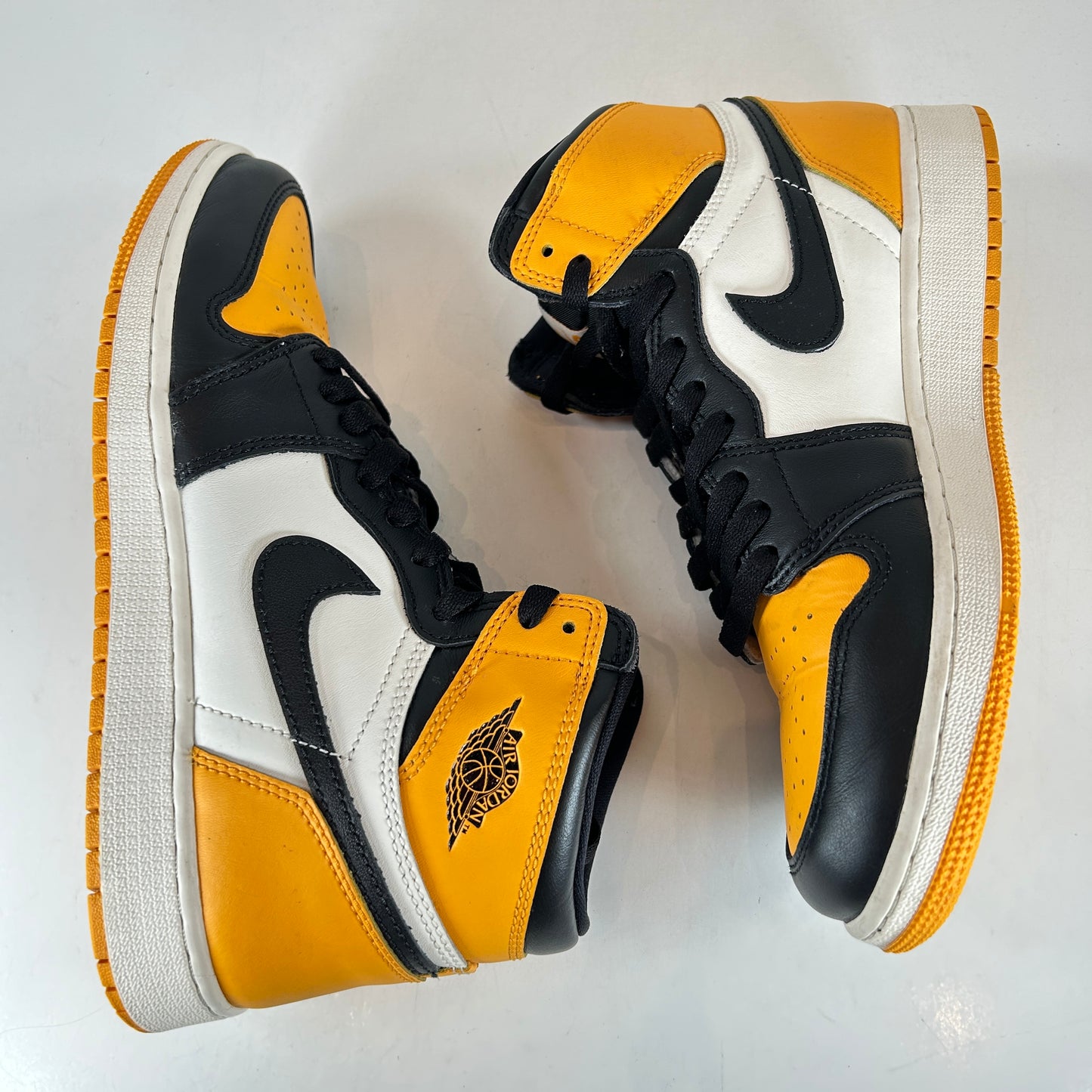 575441 711 Jordan 1 Retro High OG Taxi (GS) [USED] - 7 Y (Used) (No Box)
