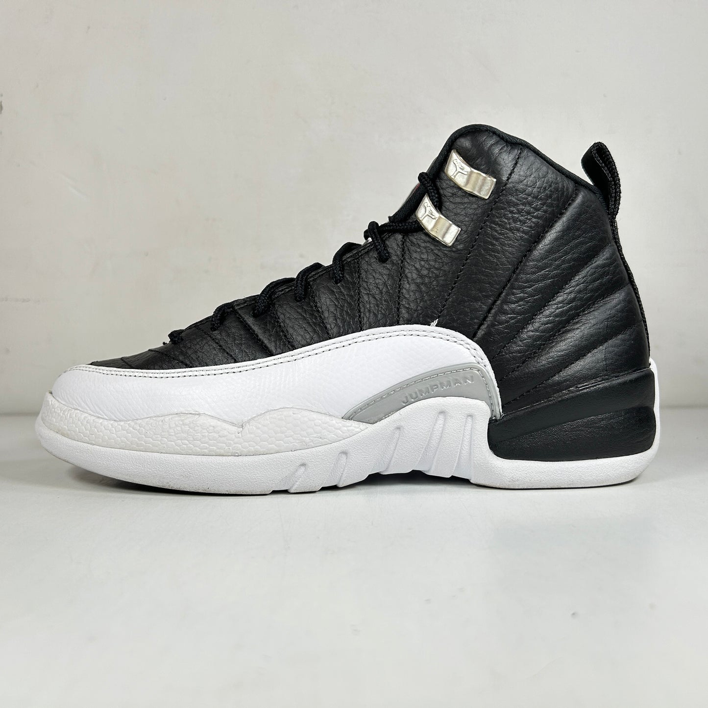 153265 006 Jordan 12 Retro Playoffs (2022) (GS) [USED] - 6.5 Y (Used)