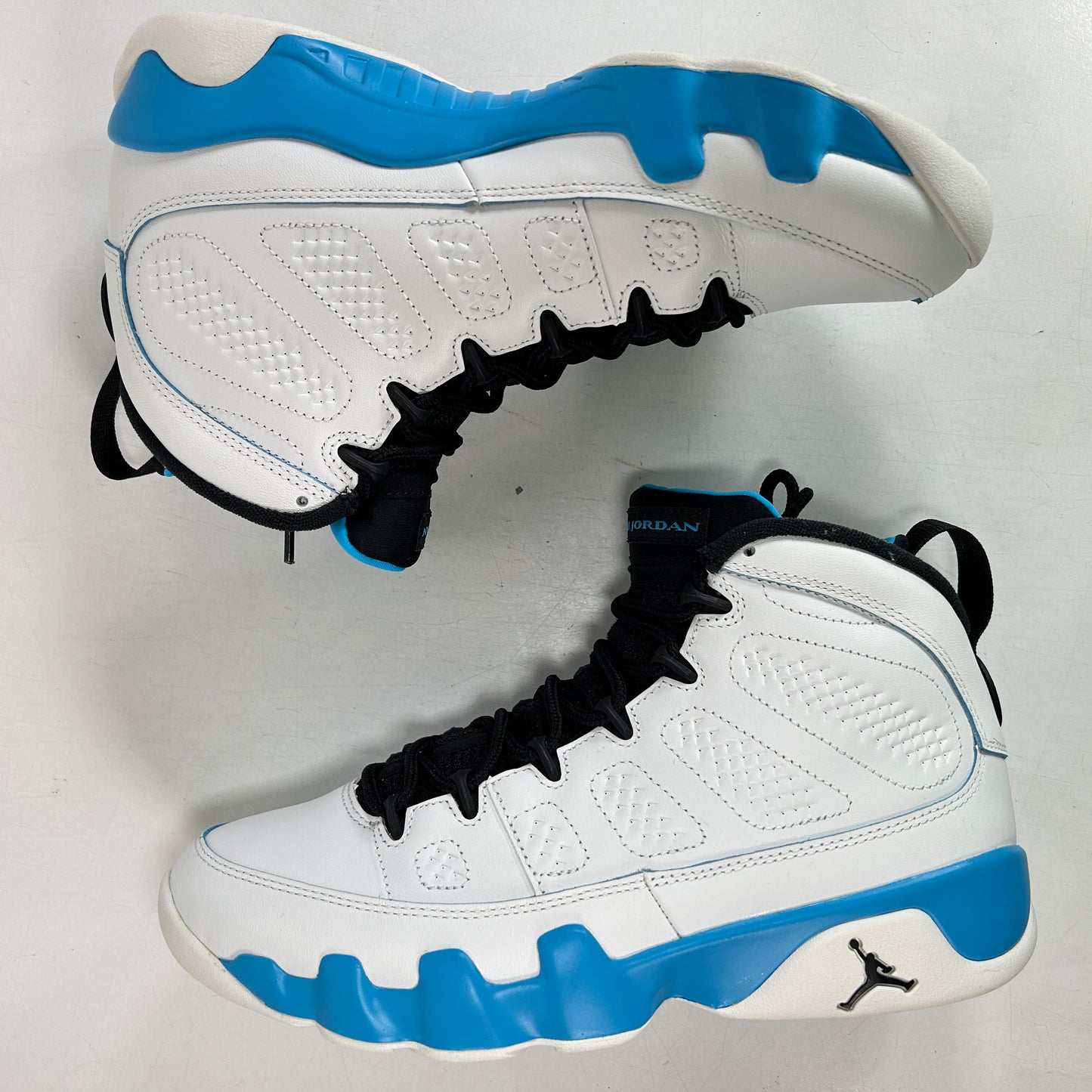 FQ8992 101 Jordan 9 Retro Powder Blue (2024) [USED] - 9 M (Used3)