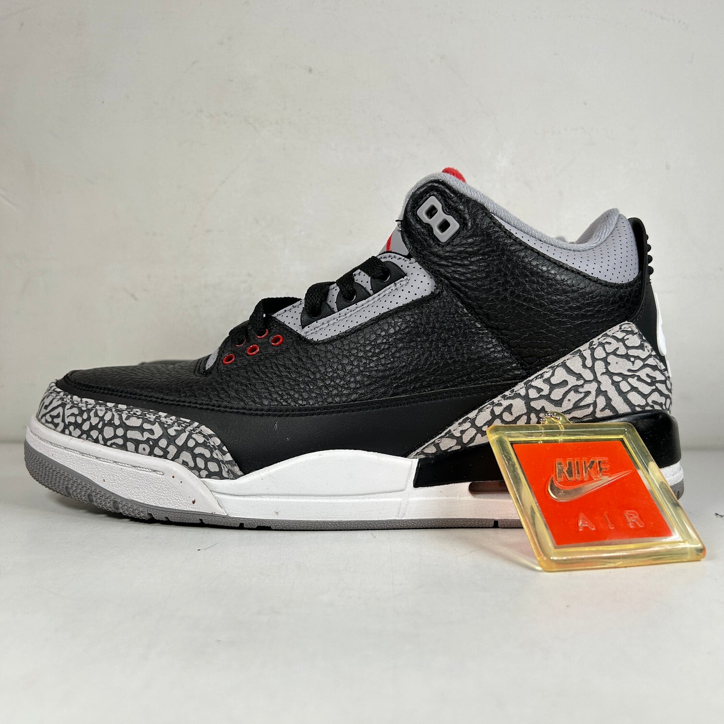 854262 001 Jordan 3 Retro Black Cement (2018) [USED] - 10.5 M (Used)