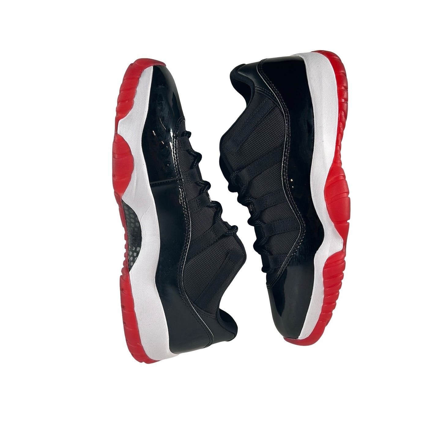 FV5104 006 Jordan 11 Retro Low Bred (2025) - 10.5 M (VNDS)