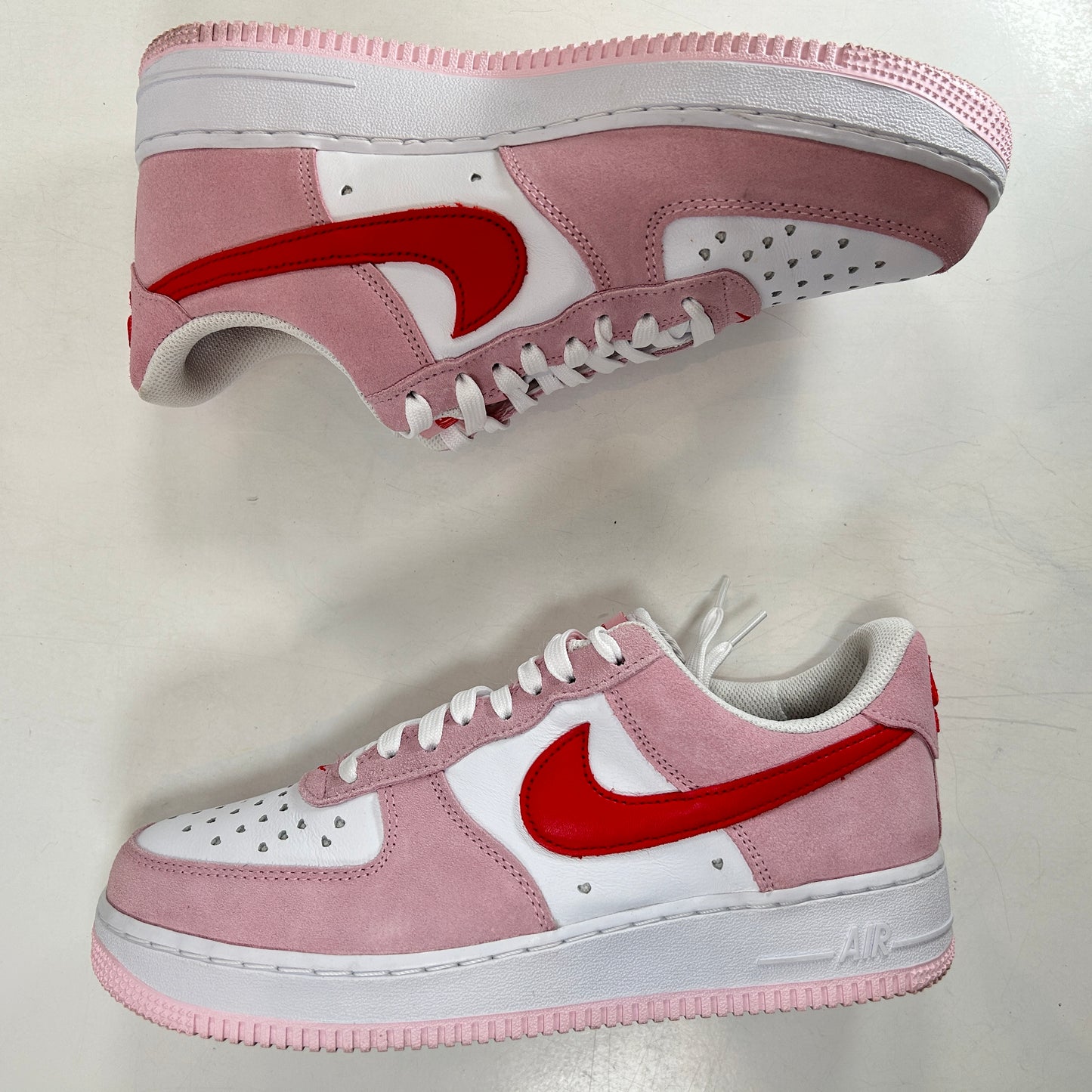 DD3384 600 Nike Air Force 1 Low '07 QS Valentine's Day Love Letter [USED] - 8.5 M (Used)