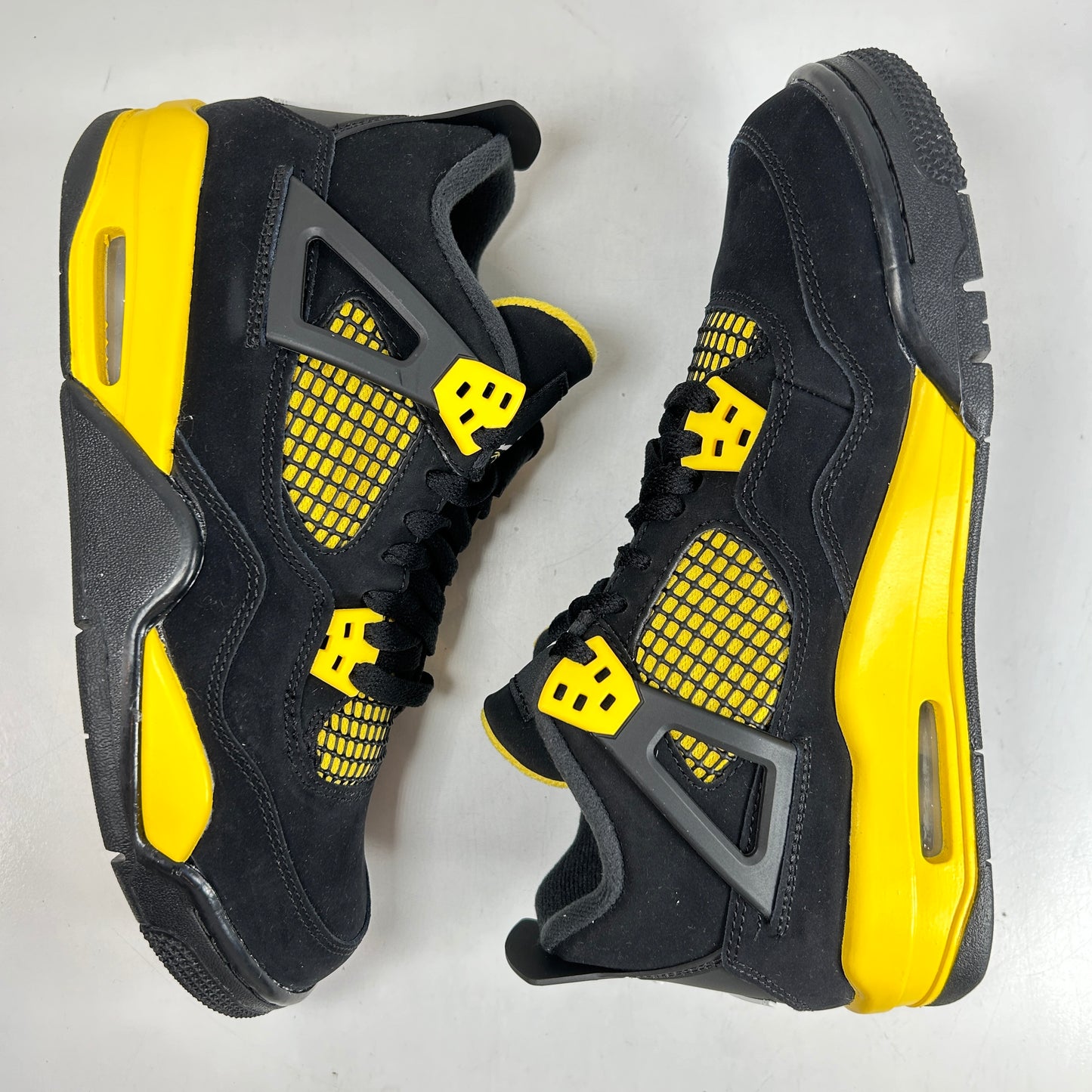408452 017 Jordan 4 Retro Thunder (2023) (GS) [USED] - 7 Y (Used2)