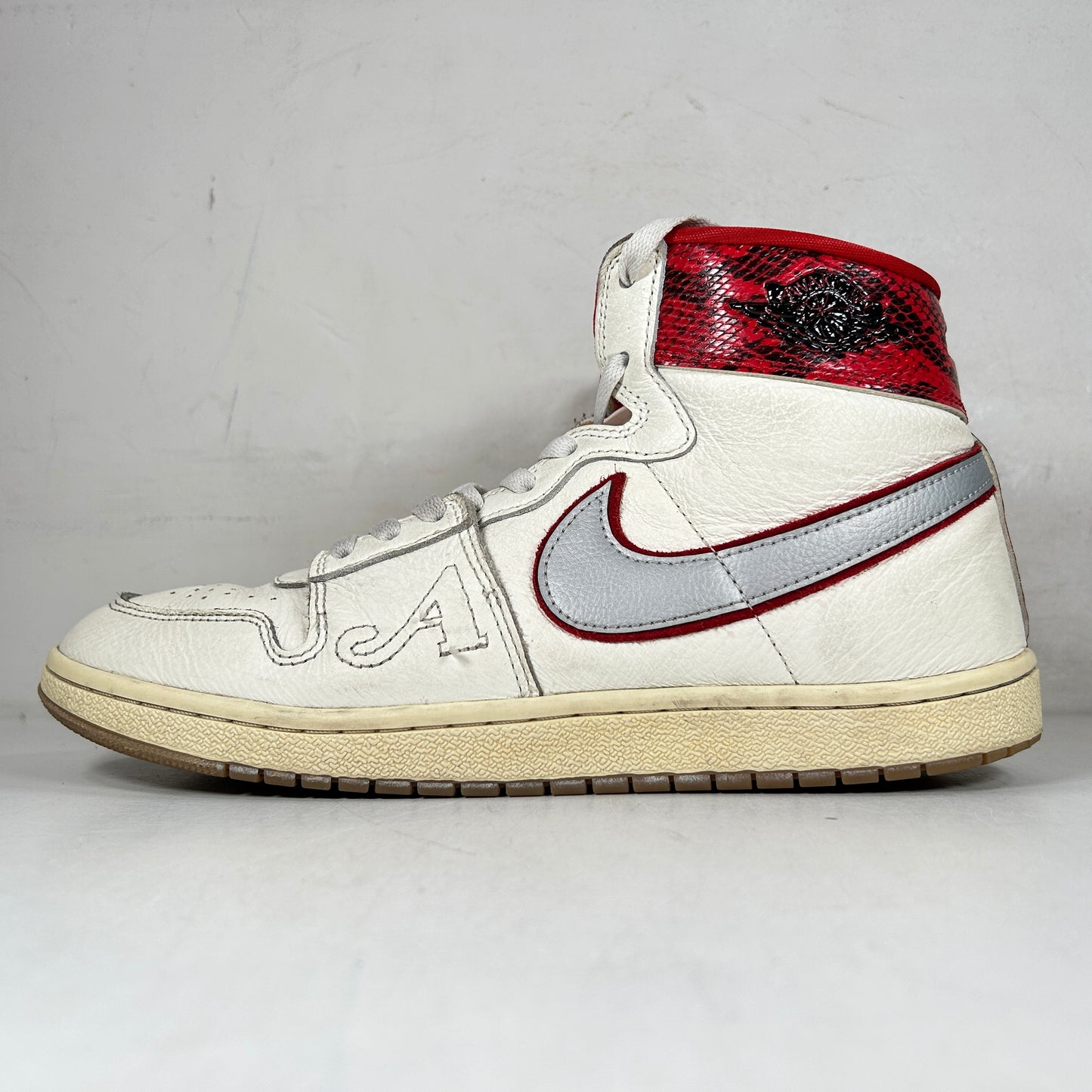FN8675 100 Nike Jordan Air Ship PE SP Awake NY [USED] - 10.5 M (Used) (No Box)