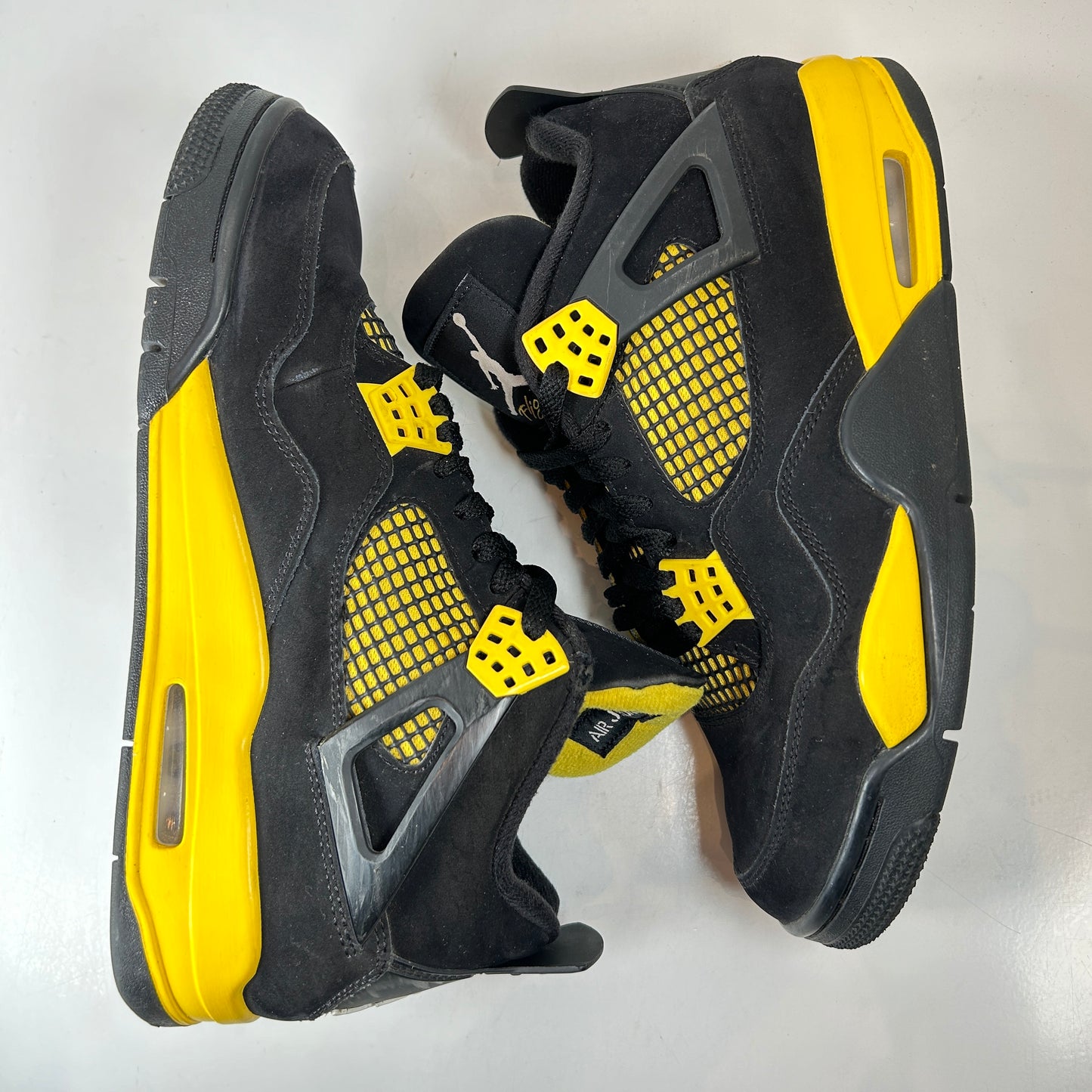 DH6927 017 Jordan 4 Retro Thunder [USED] - 9 M (Used2)