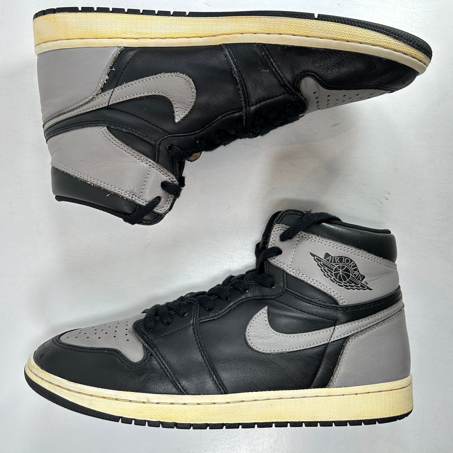 555088 013 Jordan 1 Sombra (2018)