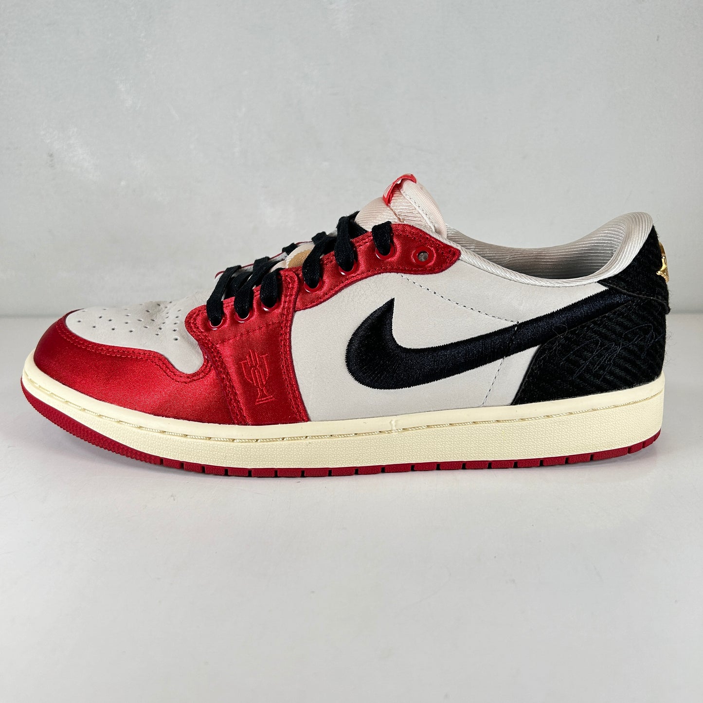 FN0432 100 Jordan 1 Retro Low OG Trophy Room Away [USED] - 10 M (Used)