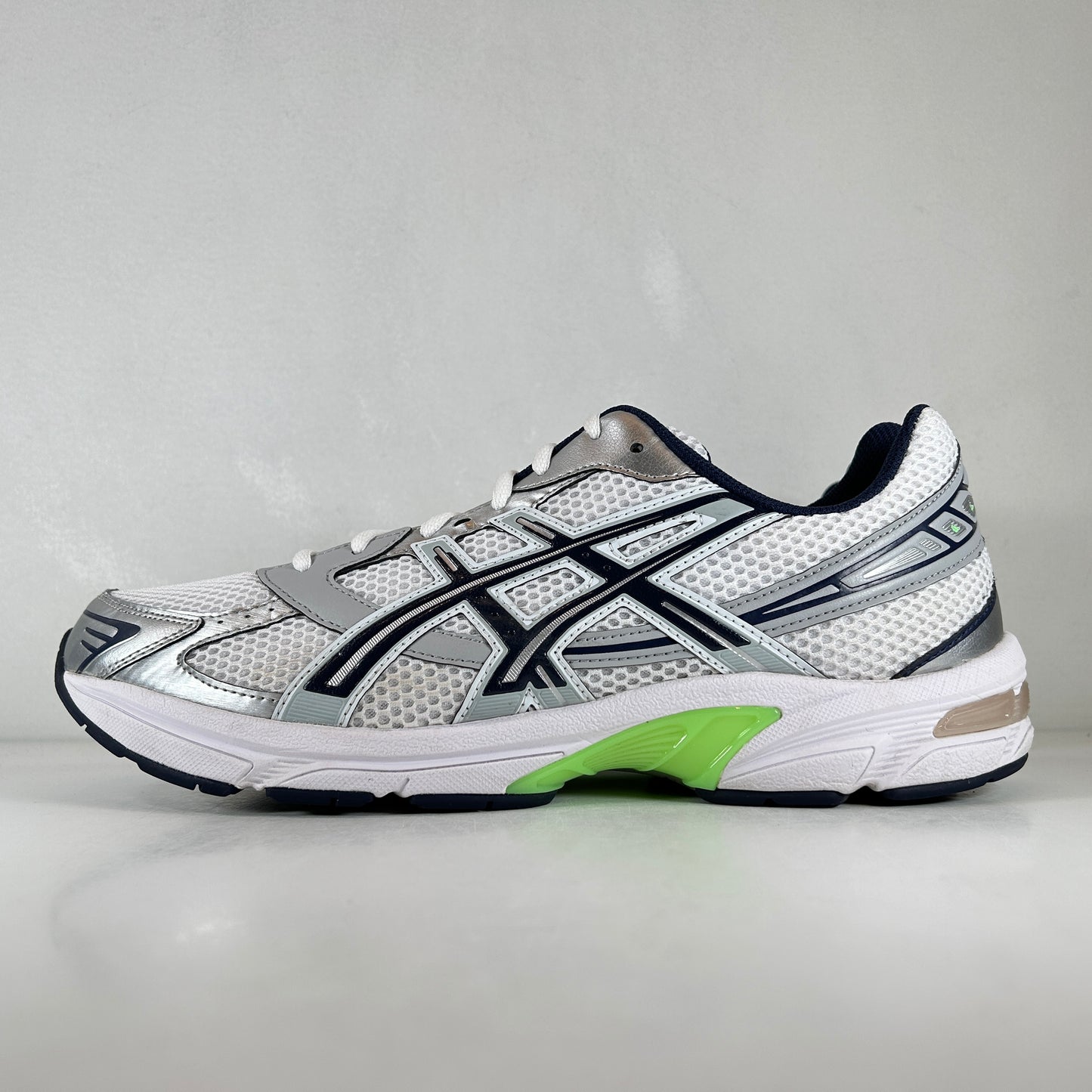 1201A256 114 ASICS Gel-1130 White Mid Grey Lime Green [USED] - 12 M (Used)