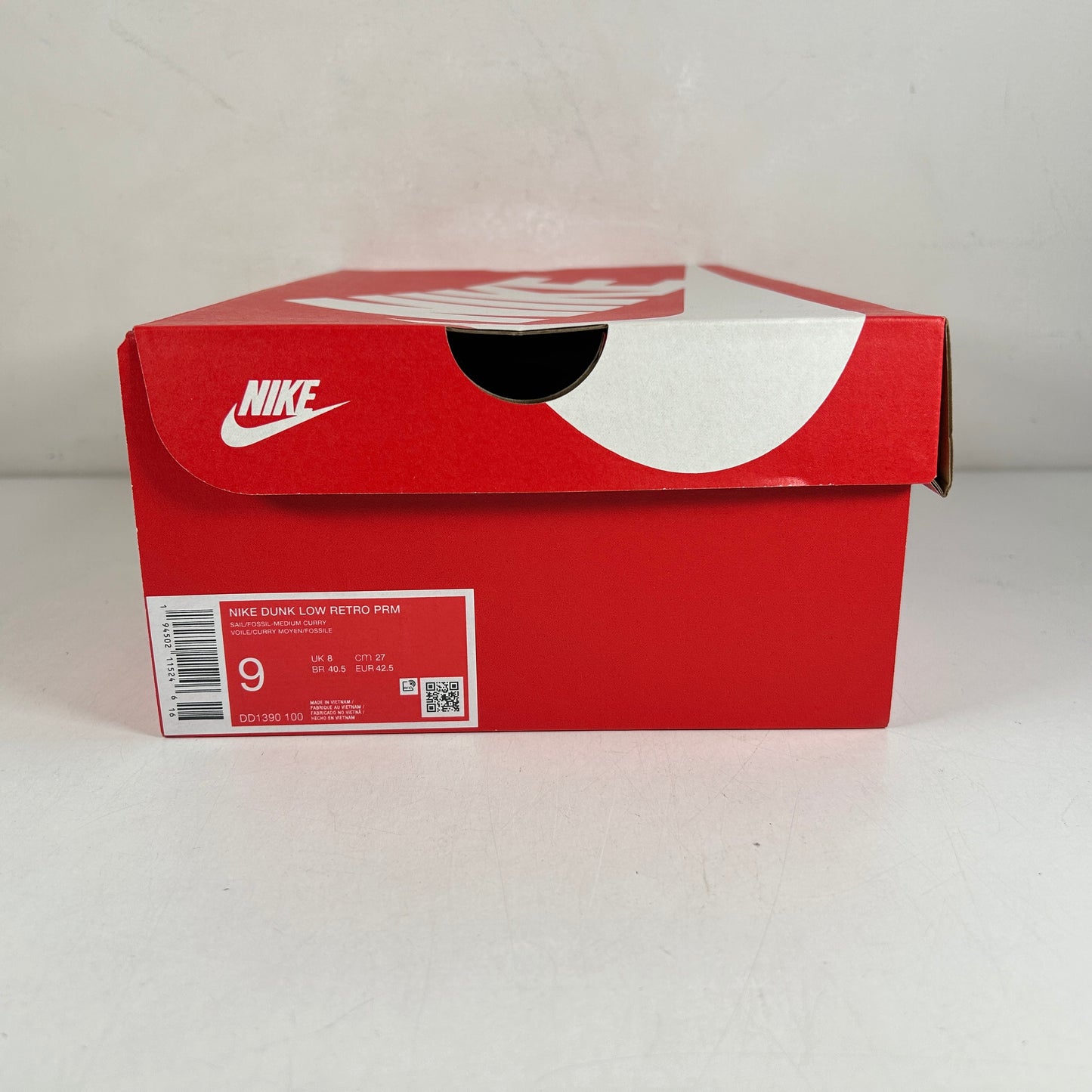 DD1390 100 Nike Dunk Low Medium Curry [USED] - 9 M (Used)
