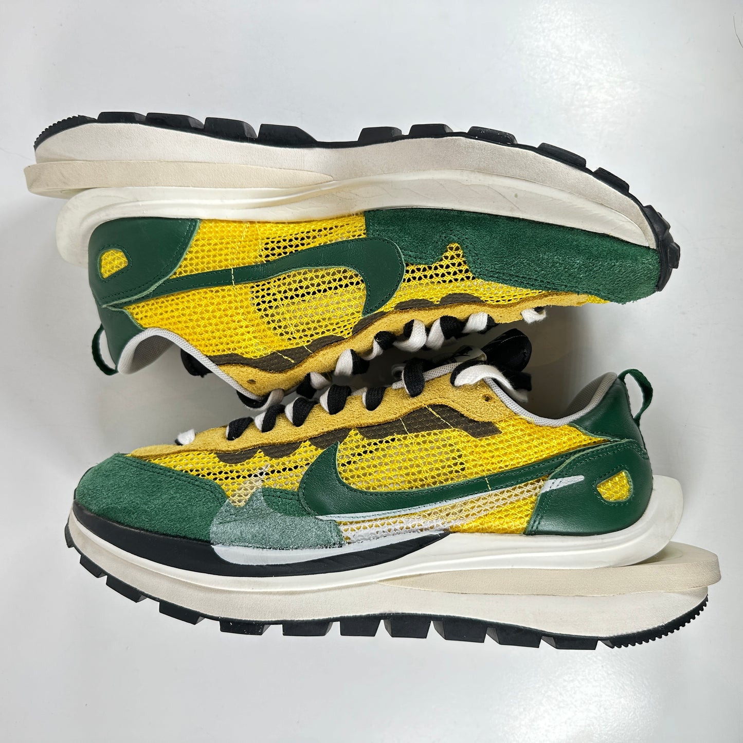 CV1363 700 Nike Vaporwaffle sacai Tour Yellow Stadium Green [USED] - 11 M (Used) (Missing Insoles)