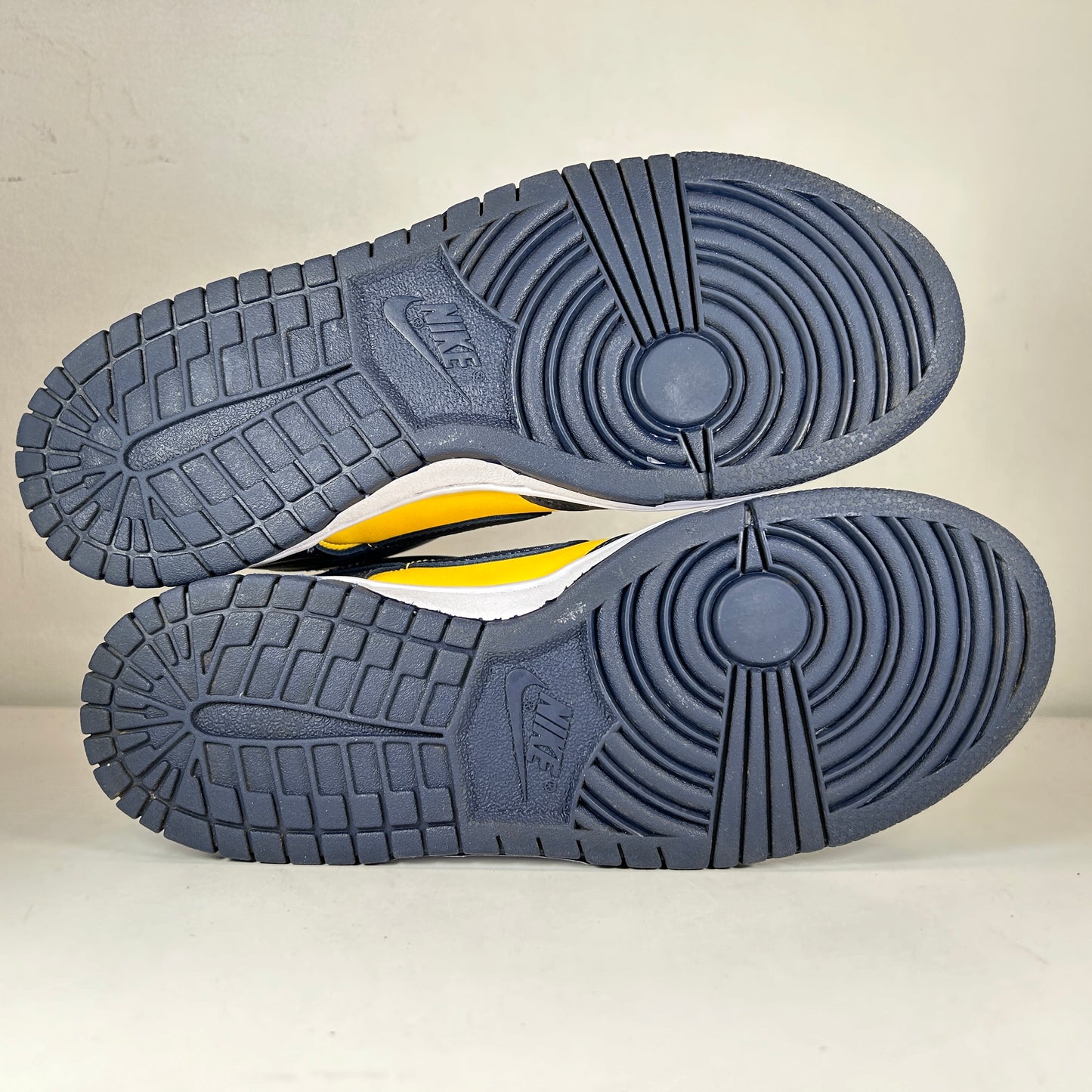 CW1590 700 Nike Dunk Low Michigan (2021) (GS) - 6.5 Y (Used)