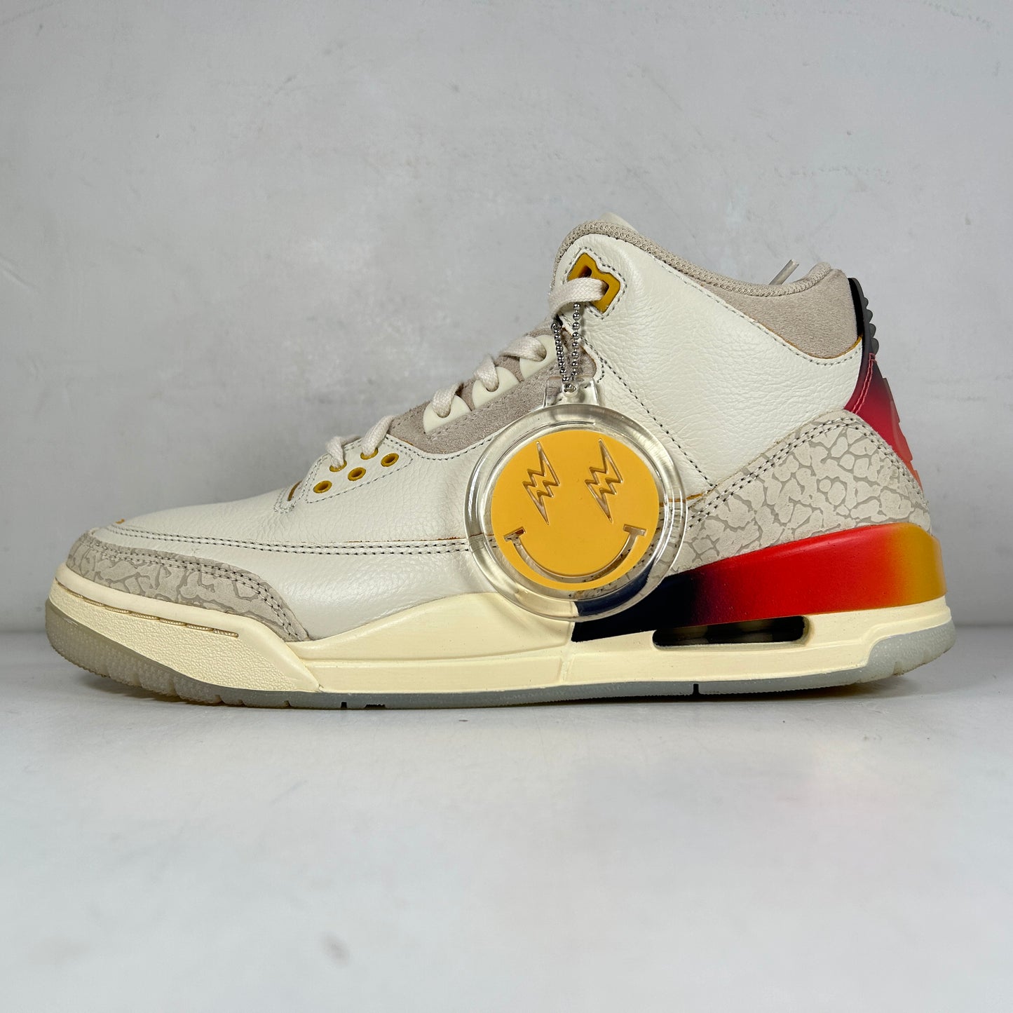 FN0344 901 Jordan 3 Retro SP J Balvin Medellin [USED] - 9.5 (Used)