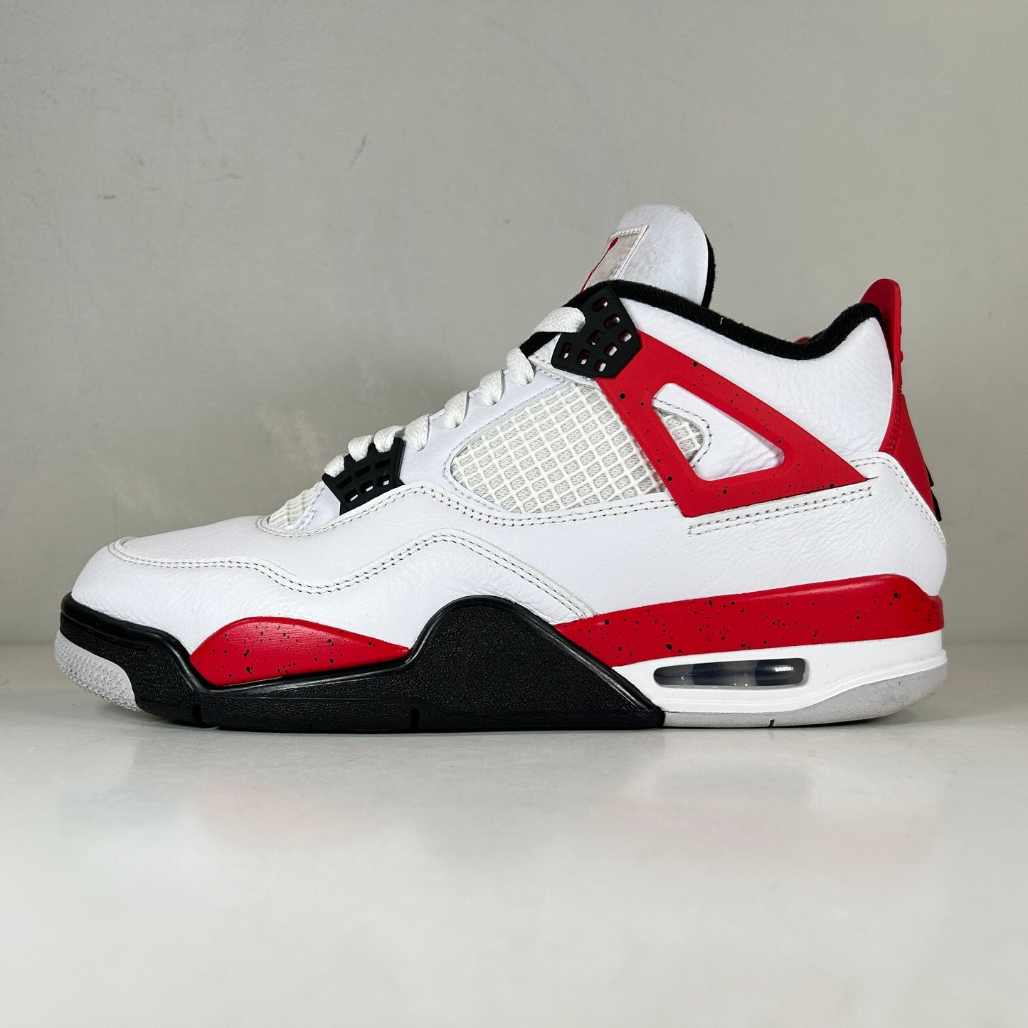DH6927 161 Jordan 4 Retro Red Cement [USED] - 9.5 M (Used) (No Box)