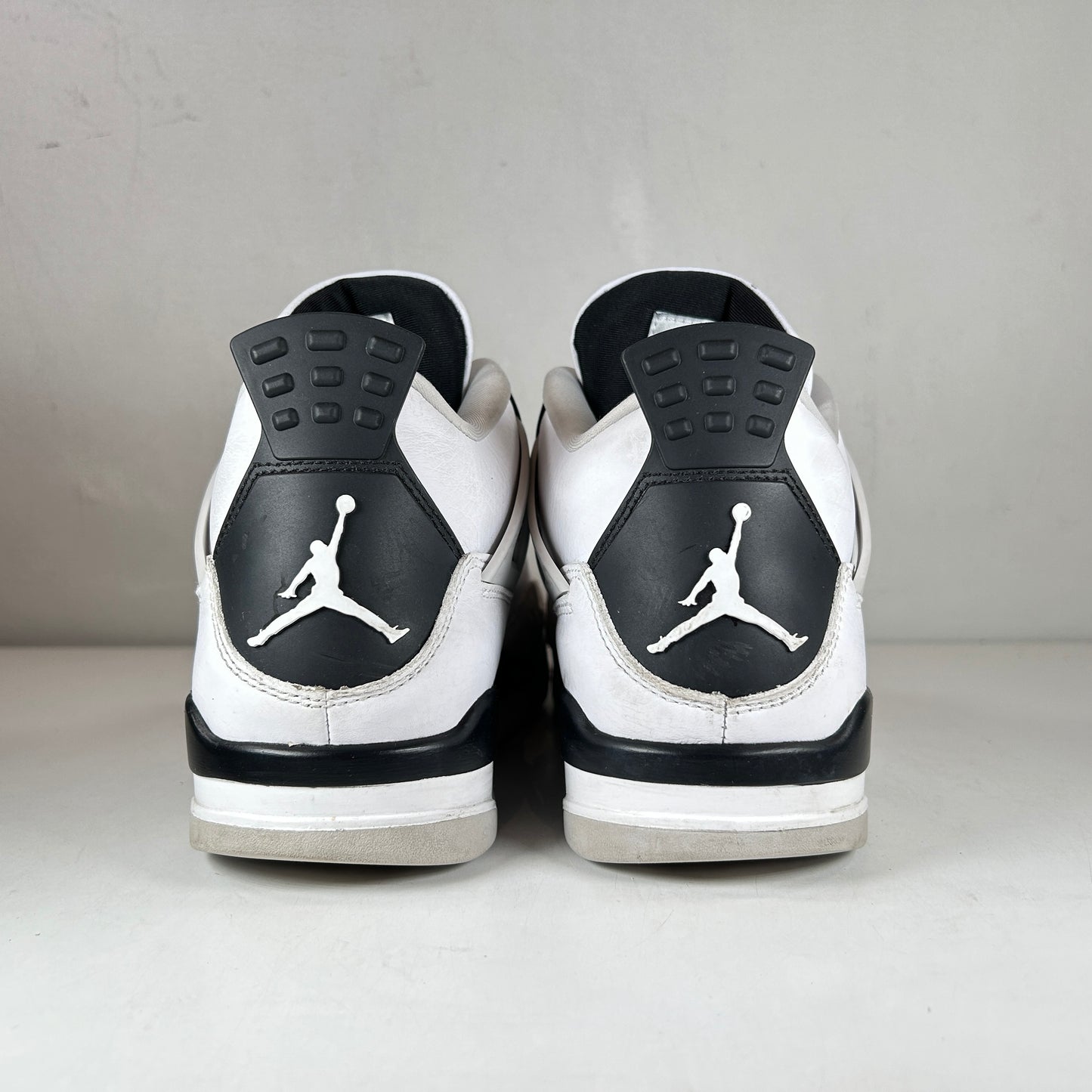 DH6927 111 Jordan 4 Retro Military Black [USED] - 7.5 M (Used)