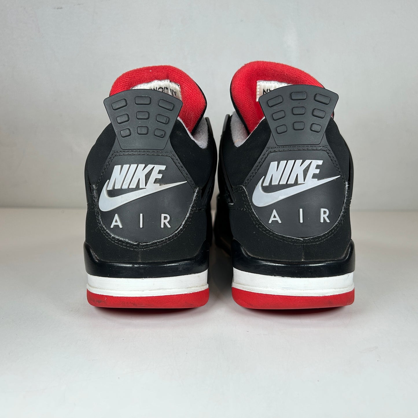 308497 060 Jordan 4 Retro Bred (2019) [USED] - 7.5 M (Used) (No Box)