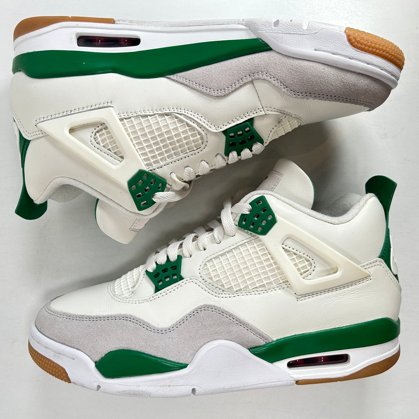 DR5415 103 Jordan 4 Retro SB Pine Green [USED] - 9 M (Used3)