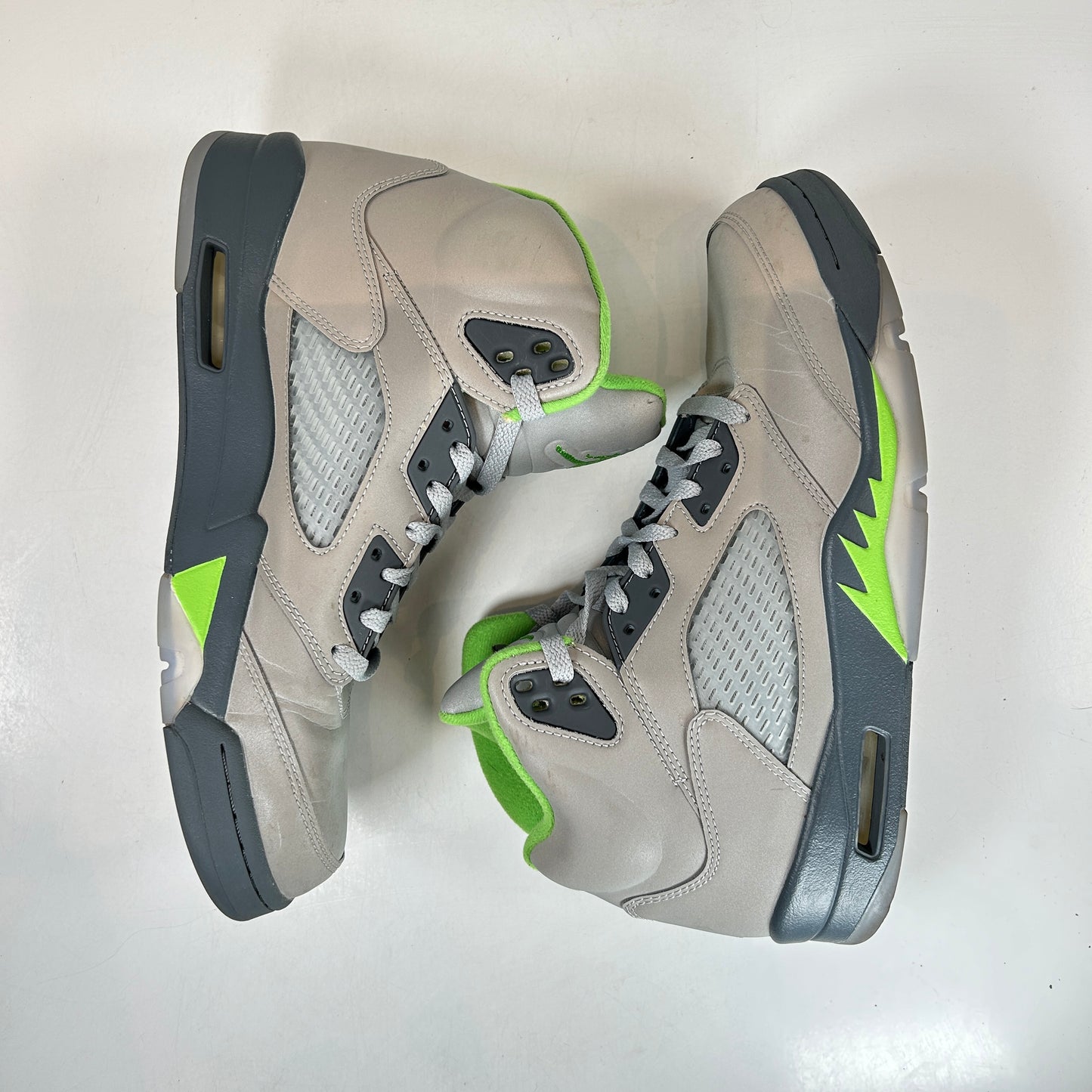DM9014 003 Jordan 5 Retro Green Bean [USED] - 10.5 M (Used)