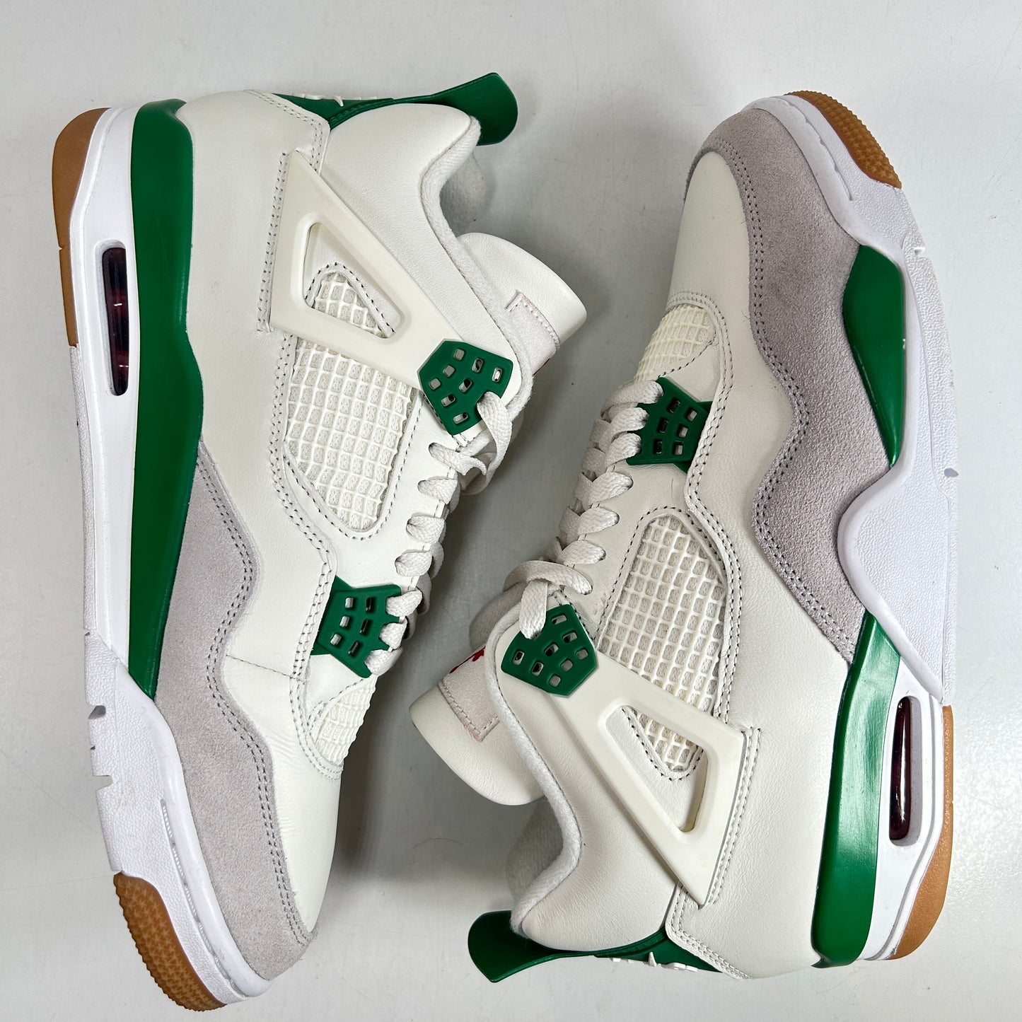DR5415 103 Jordan 4 Retro SB Pine Green [USED] - 9 M (Used3)