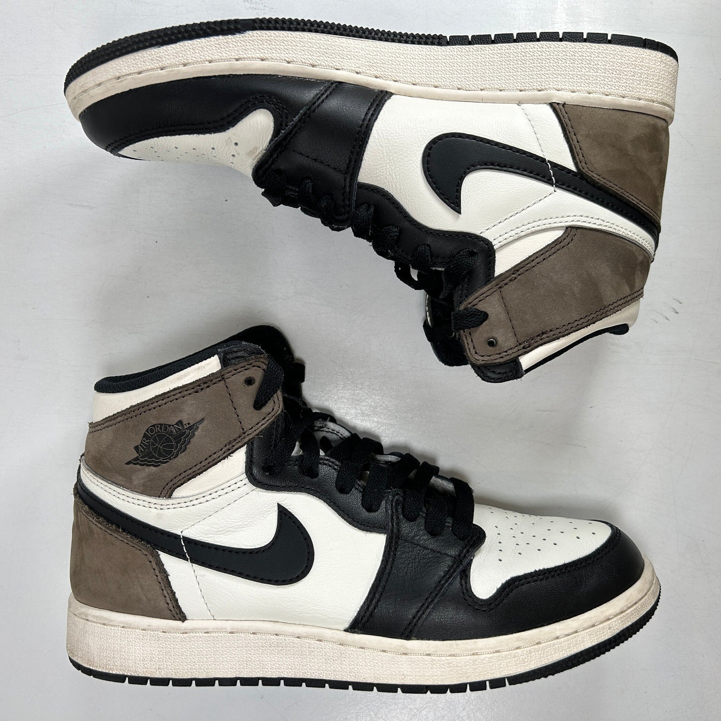 575441 105 Jordan 1 Moca (GS)