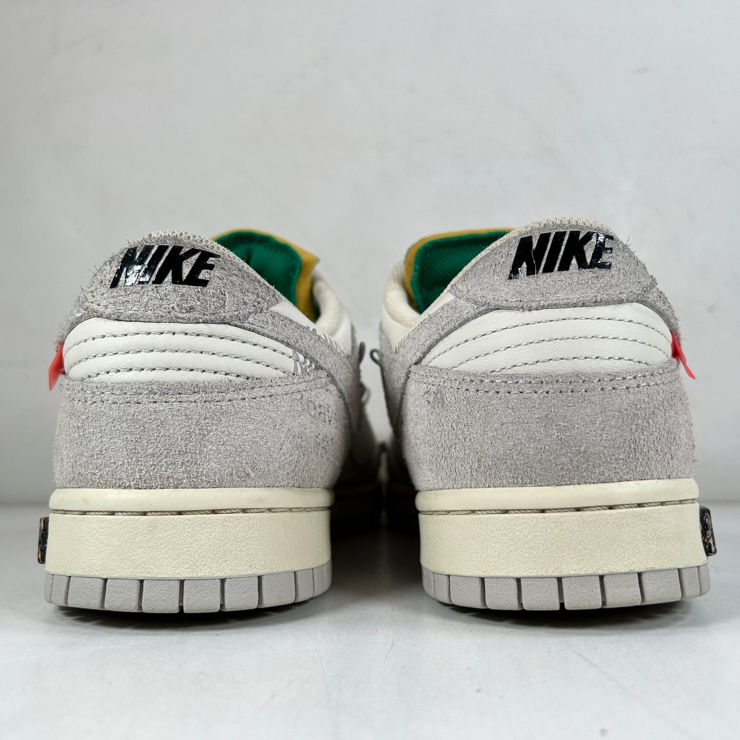 DJ0950 115 Nike Dunk Low Off-White Lot 20 [USED] - 11 M (Used)