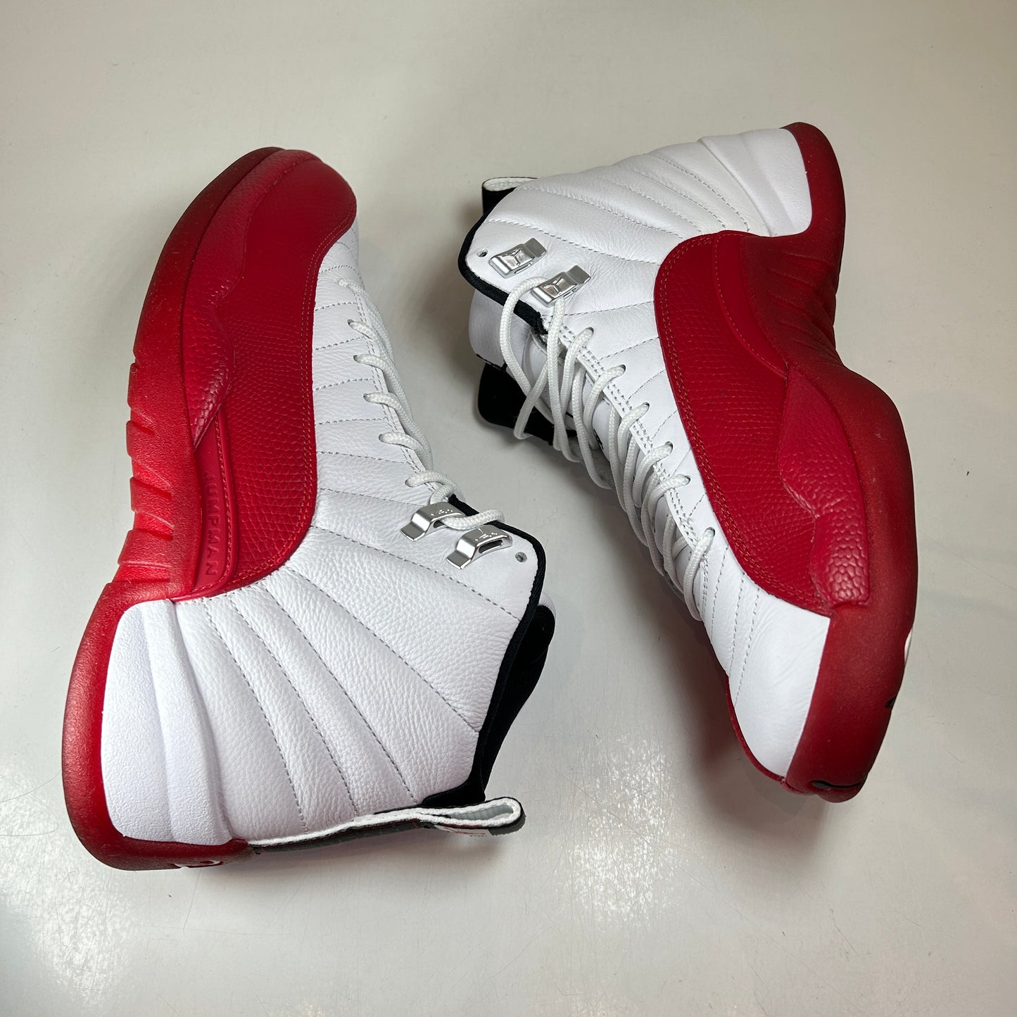 CT8013 116 Jordan 12 Retro Cherry (2023) [USED] - 9 M (Used2)