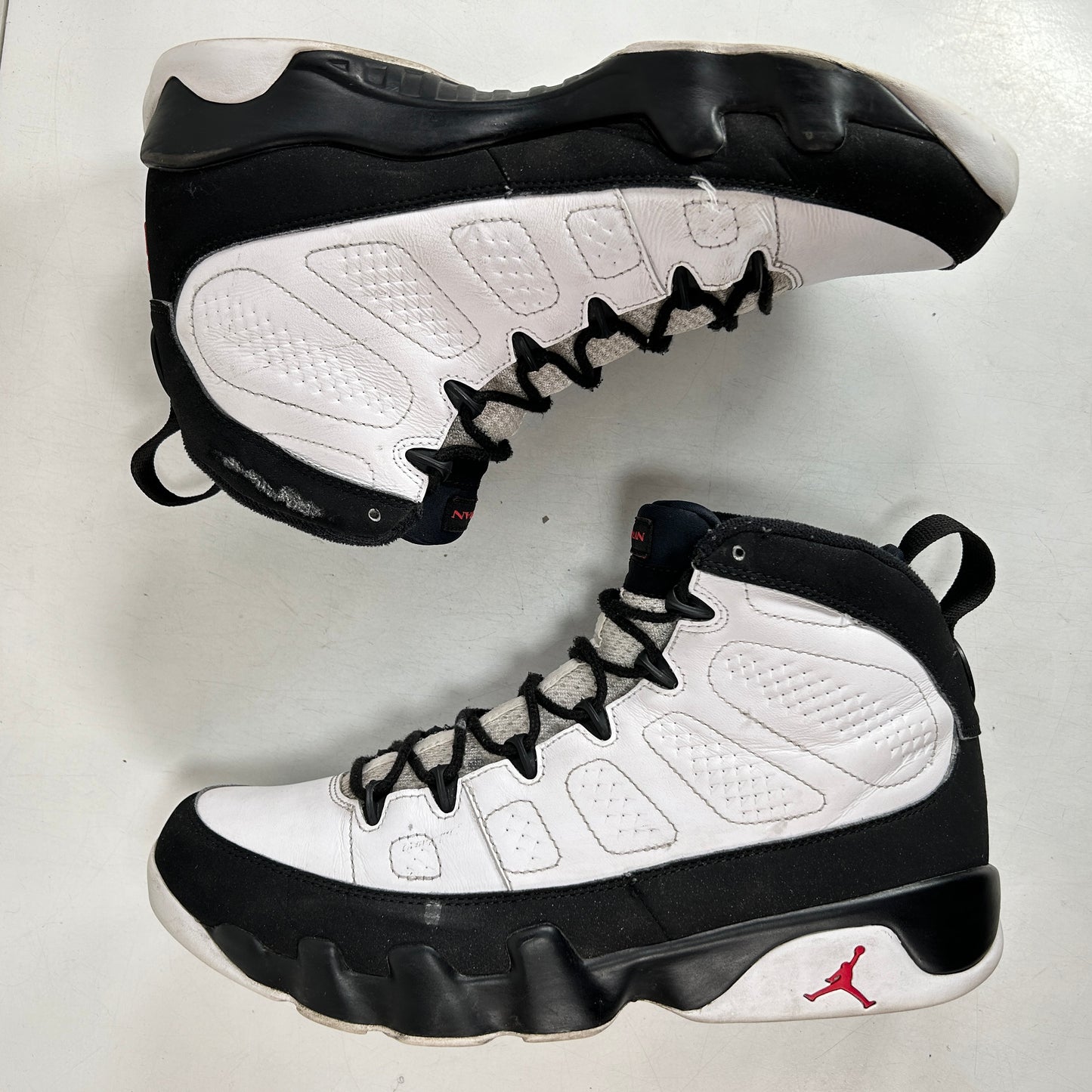 302370 112 Jordan 9 Retro OG (2016) [USED] - 10.5 M (Used) (Replace Box)