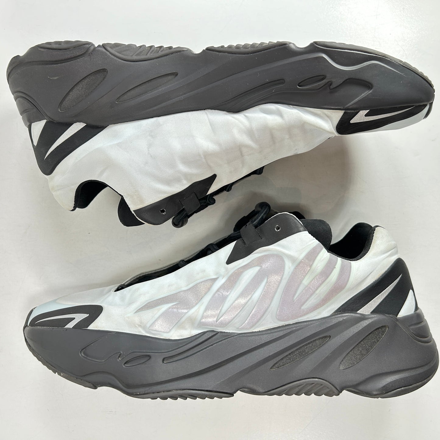 GZ0711 adidas Yeezy Boost 700 MNVN Blue Tint [USED] - 10.5 M (Used)