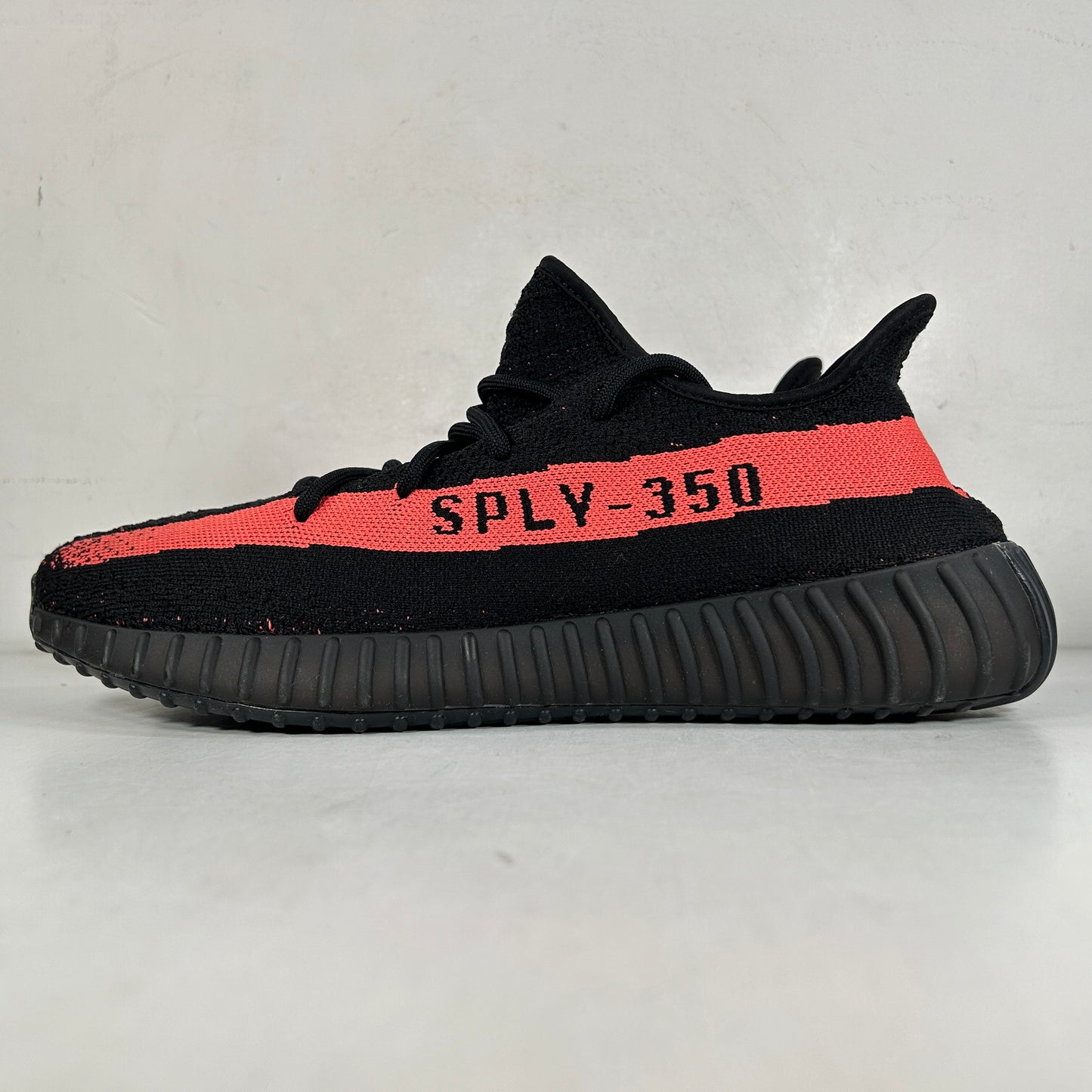 BY9612 Yeezy Boost 350 V2 Core Black Red [USED] - 13.5 M (Used)