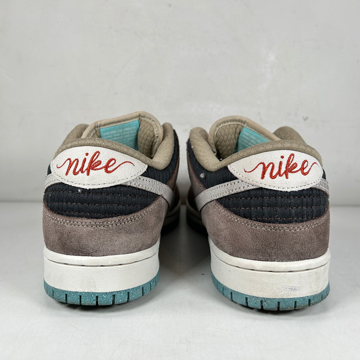 FZ3129 200 Nike SB Dunk Low Big Money Savings [USED] - 11.5 M (Used)