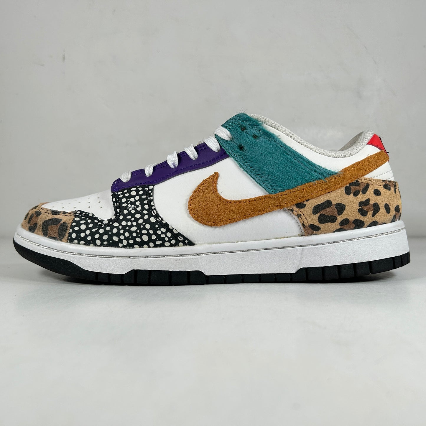 DN3866 100 Nike Dunk Low Safari Mix [USED] - 8 W (Used)