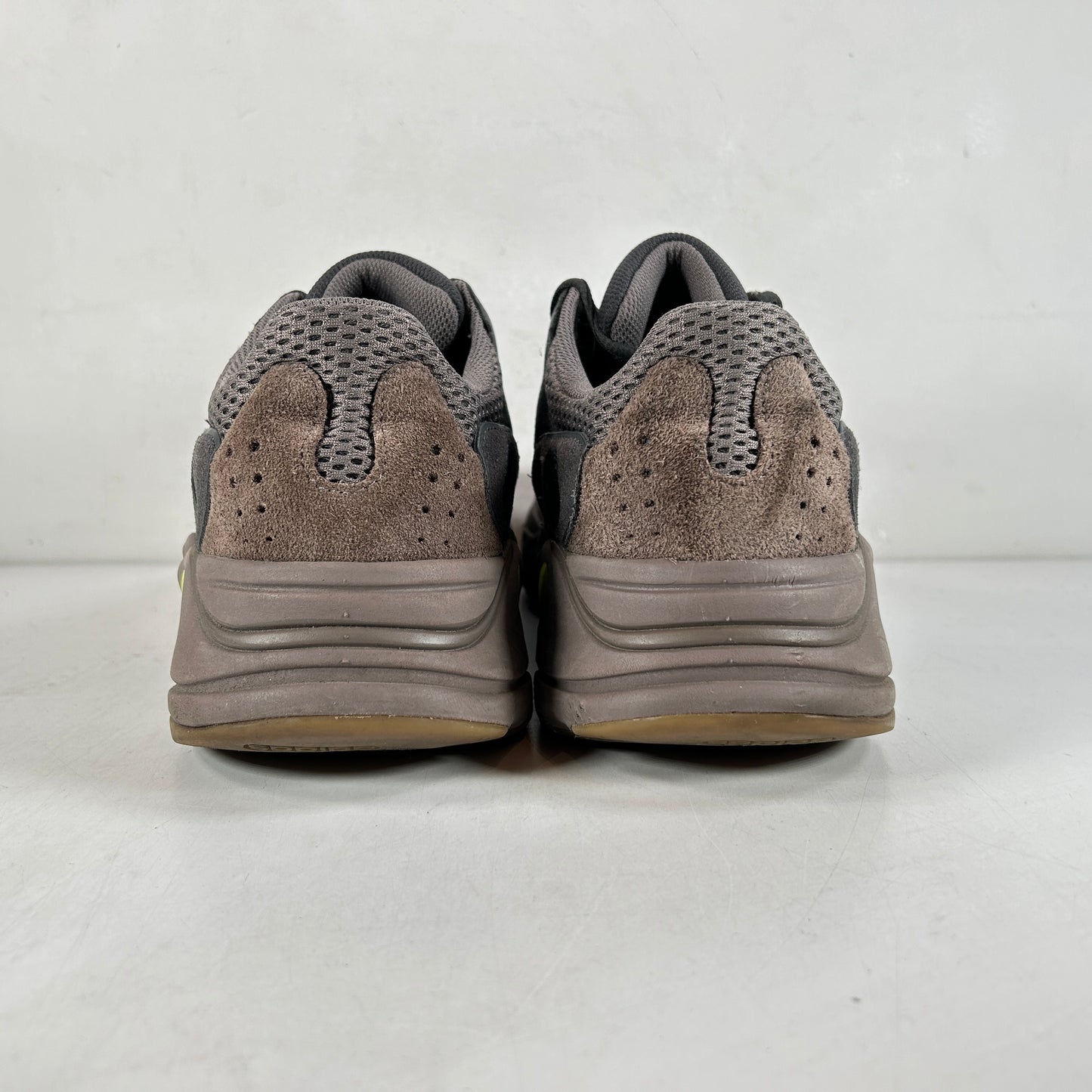 EE9614 Yeezy Boost 700 Mauve [USED] - 10.5 M (Used) (Replace Box)