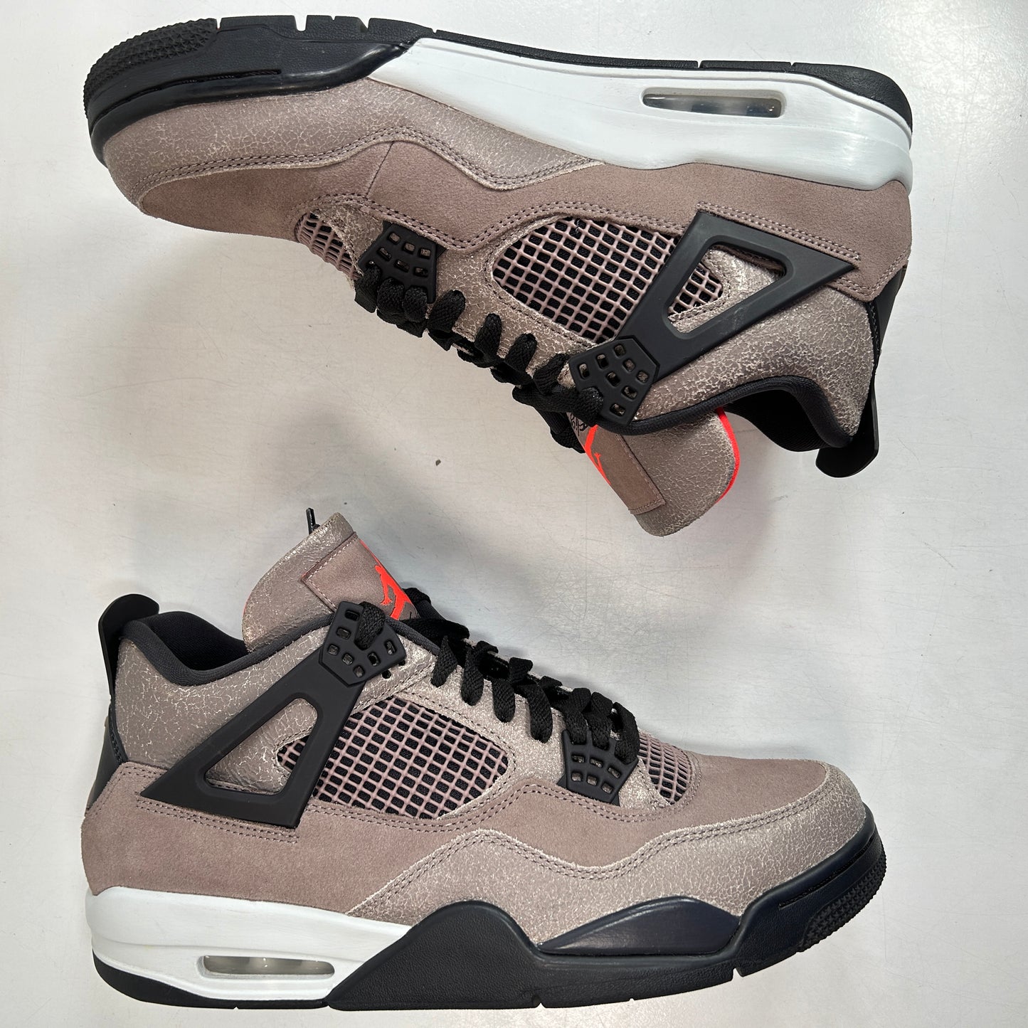 DB0732 200 Jordan 4 Taupe Haze [USED] - 10.5 M (Used)